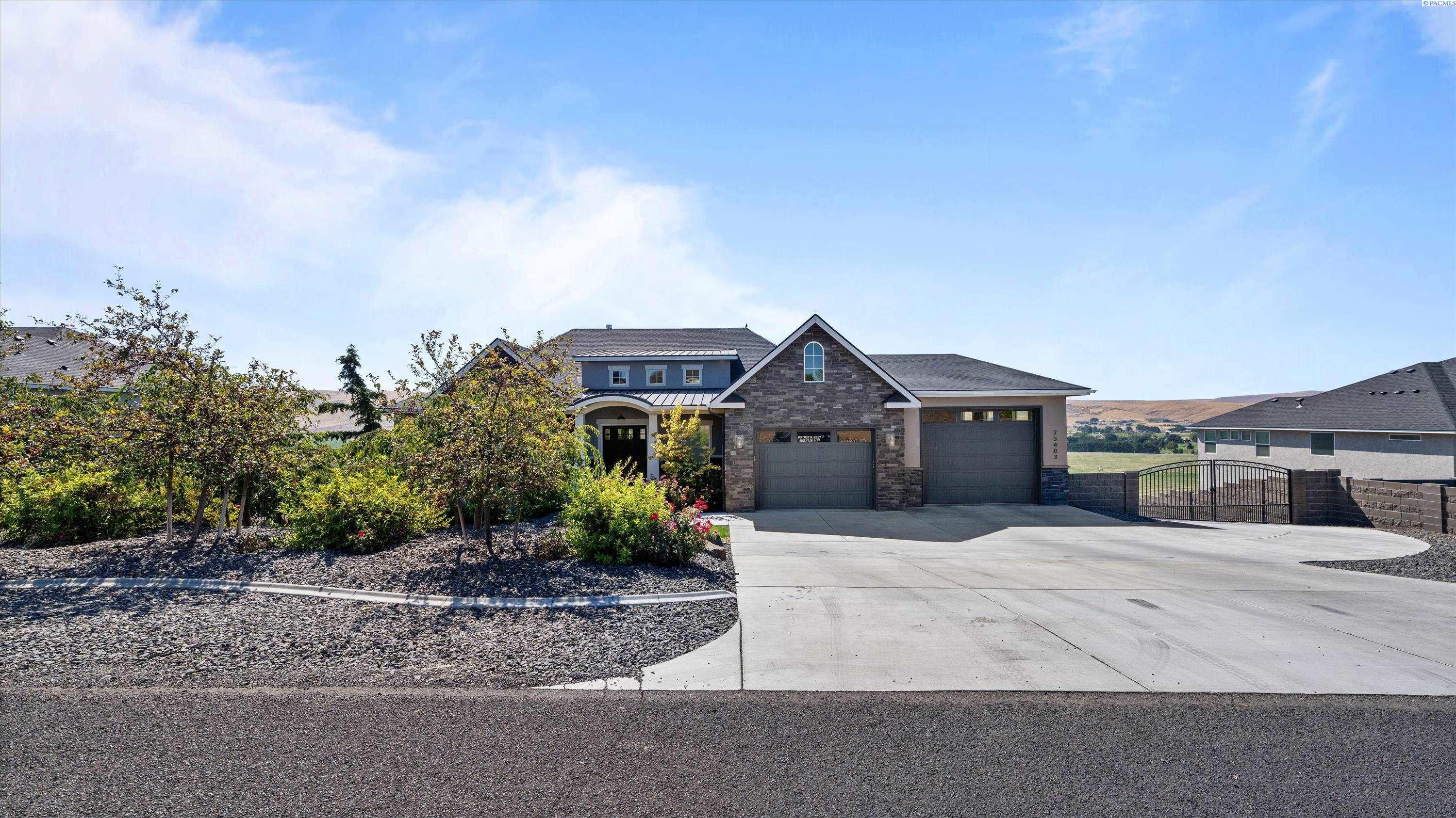 Photo 3 of Single family home for sale at 73403 E Grand Blf Loop, Kennewick, WA 99338 | MLS# PAC296170 | Listing updated on 2026-10-11