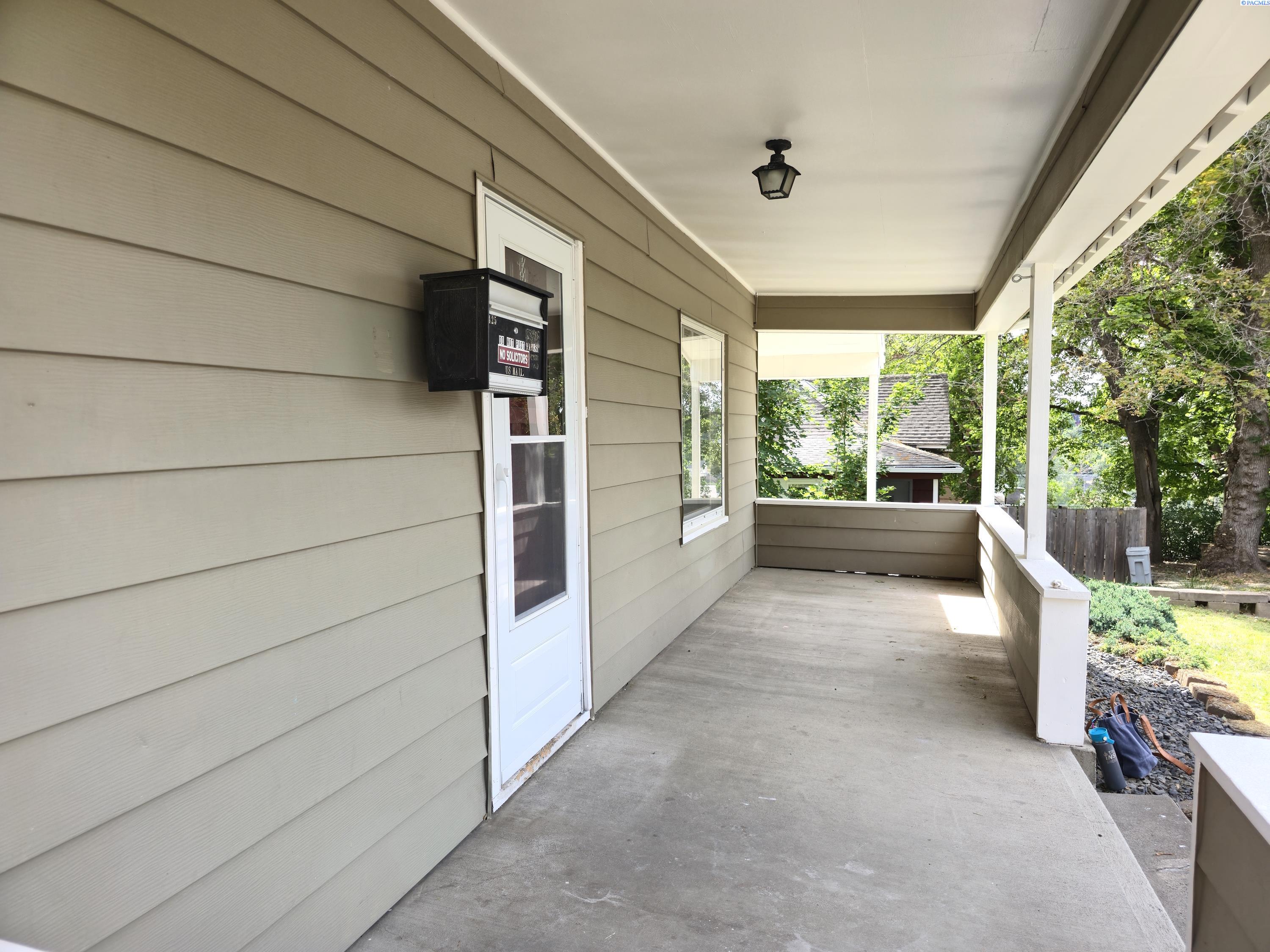 Photo 3 of Single family home for sale at 425 Ne Howard St, Pullman, WA 99163 | MLS# PAC296172 | Listing updated on 2026-09-15