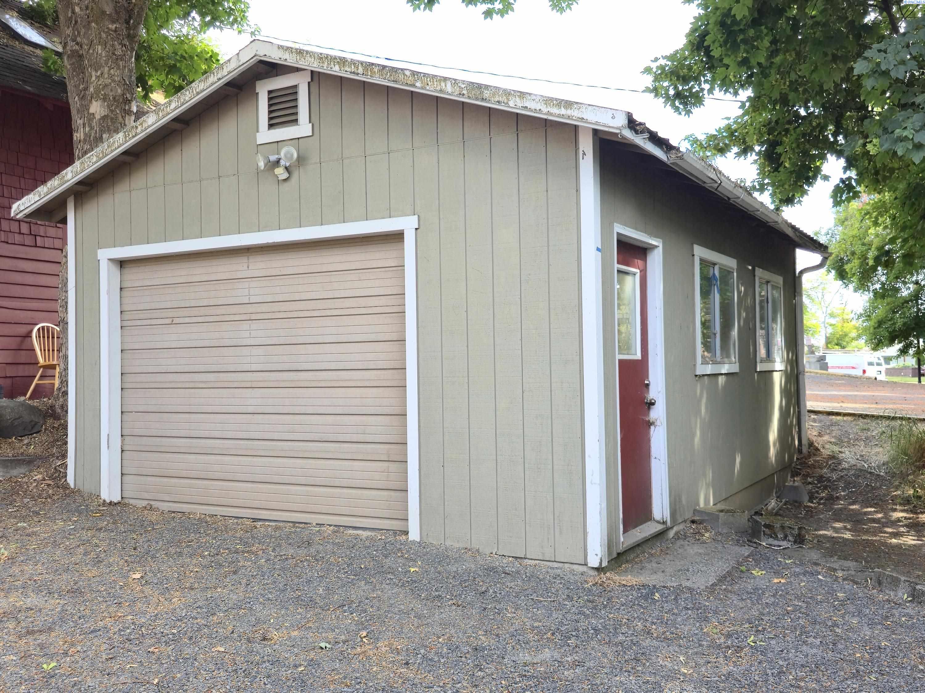 Photo 4 of Single family home for sale at 425 NE Howard St, Pullman, WA 99163 | MLS# PAC296172 | Listing updated on 2026-09-15