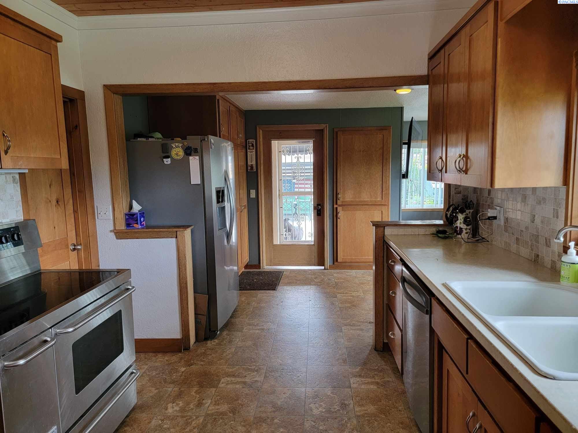 Photo 2 of Single family home for sale at 1971 Grandridge Rd, Grandview, WA 98930 | MLS# PAC296180 | Listing updated on 2026-10-07