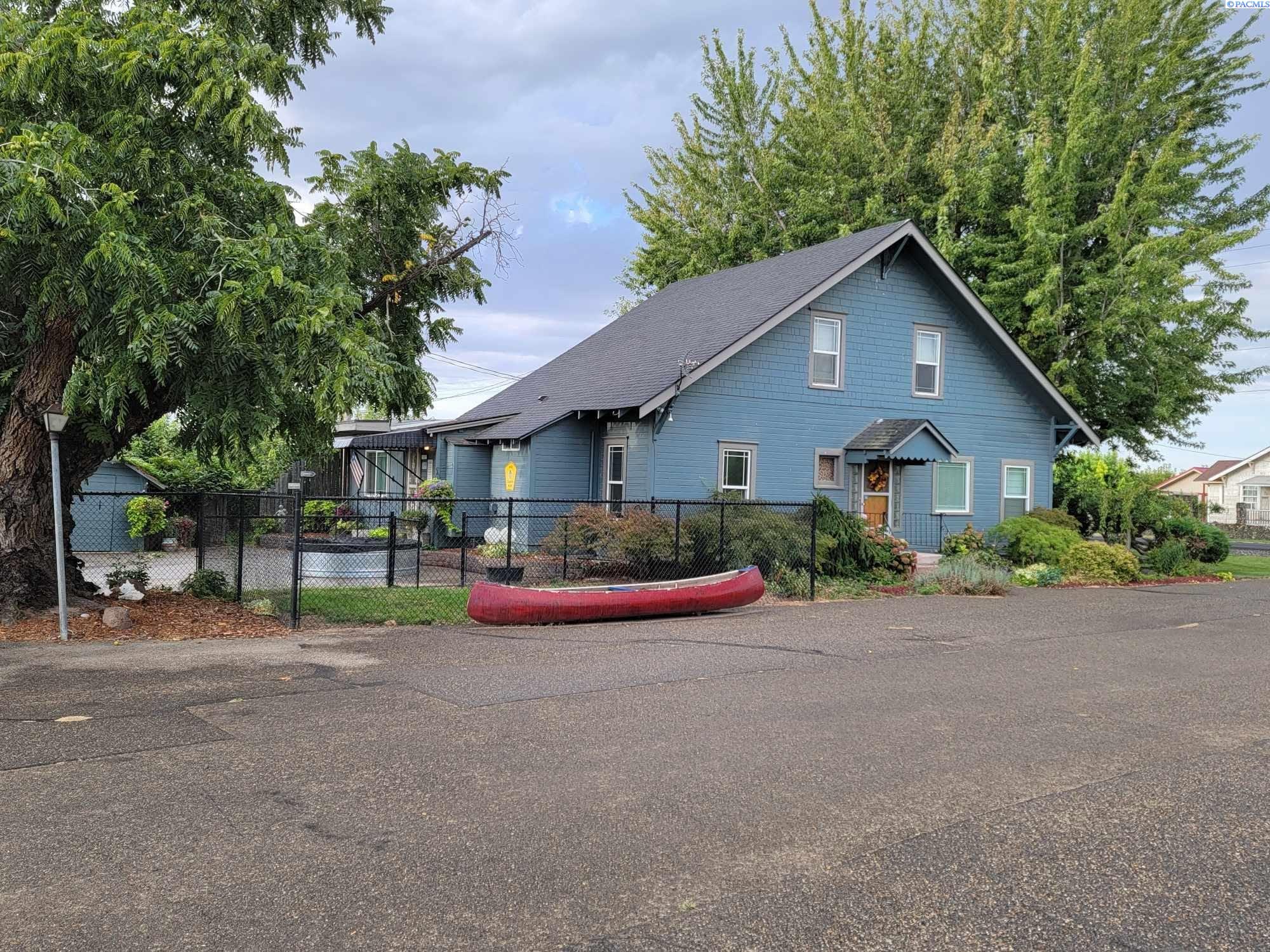 Photo 1 of Single family home for sale at 1971 Grandridge Rd, Grandview, WA 98930 | MLS# PAC296180 | Listing updated on 2026-10-07
