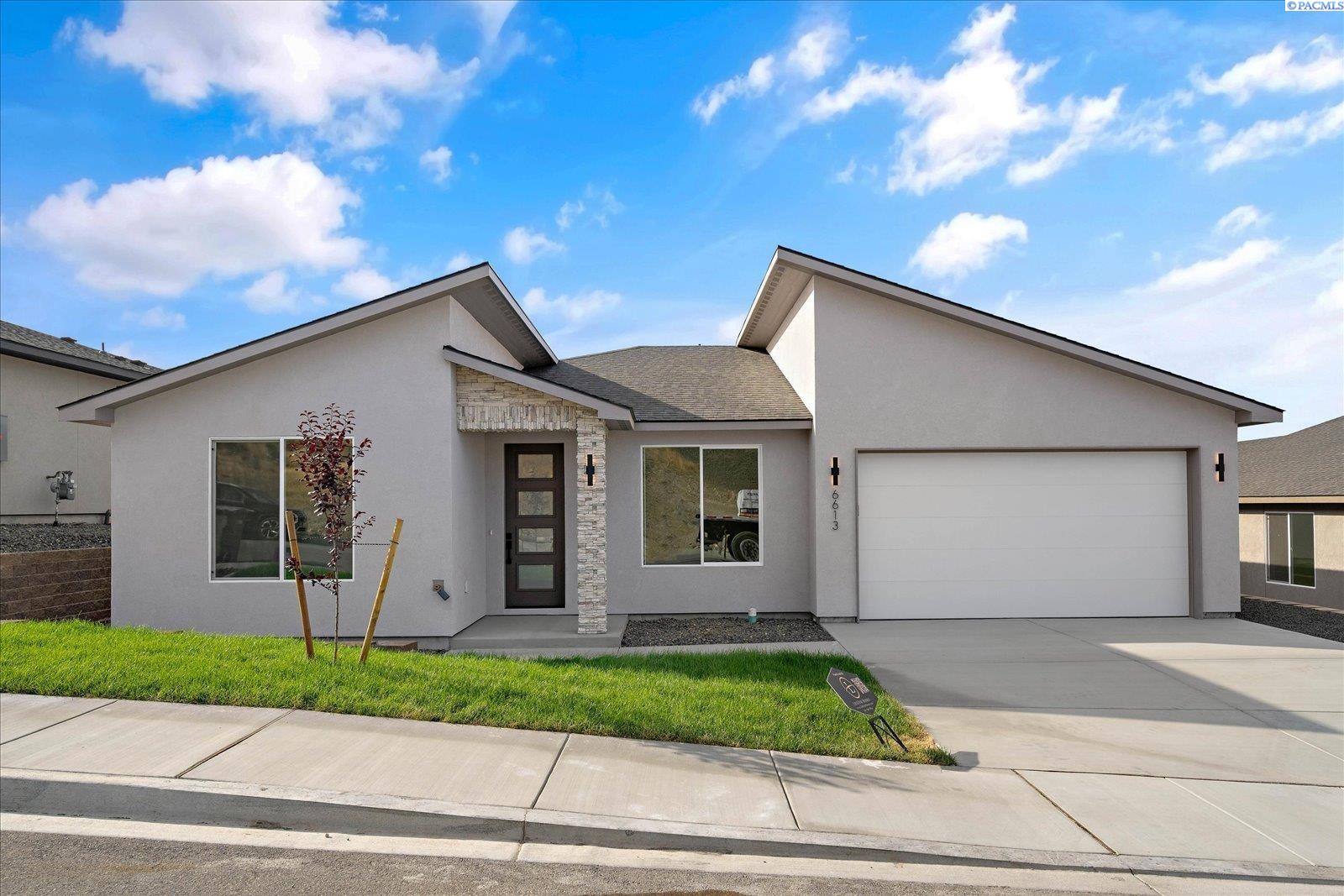 Photo 1 of Single family home for sale at 6613 W 27th Avenue, Kennewick, WA 99338 | MLS# PAC296184 | Listing updated on 2026-10-01