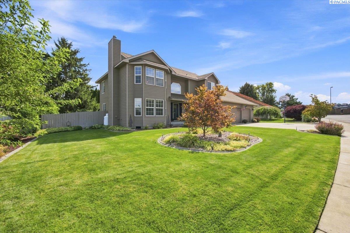 Photo 3 of Single family home for sale at 2927 S Ledbetter Pl, Kennewick, WA 99337 | MLS# PAC296220 | Listing updated on 2026-10-06