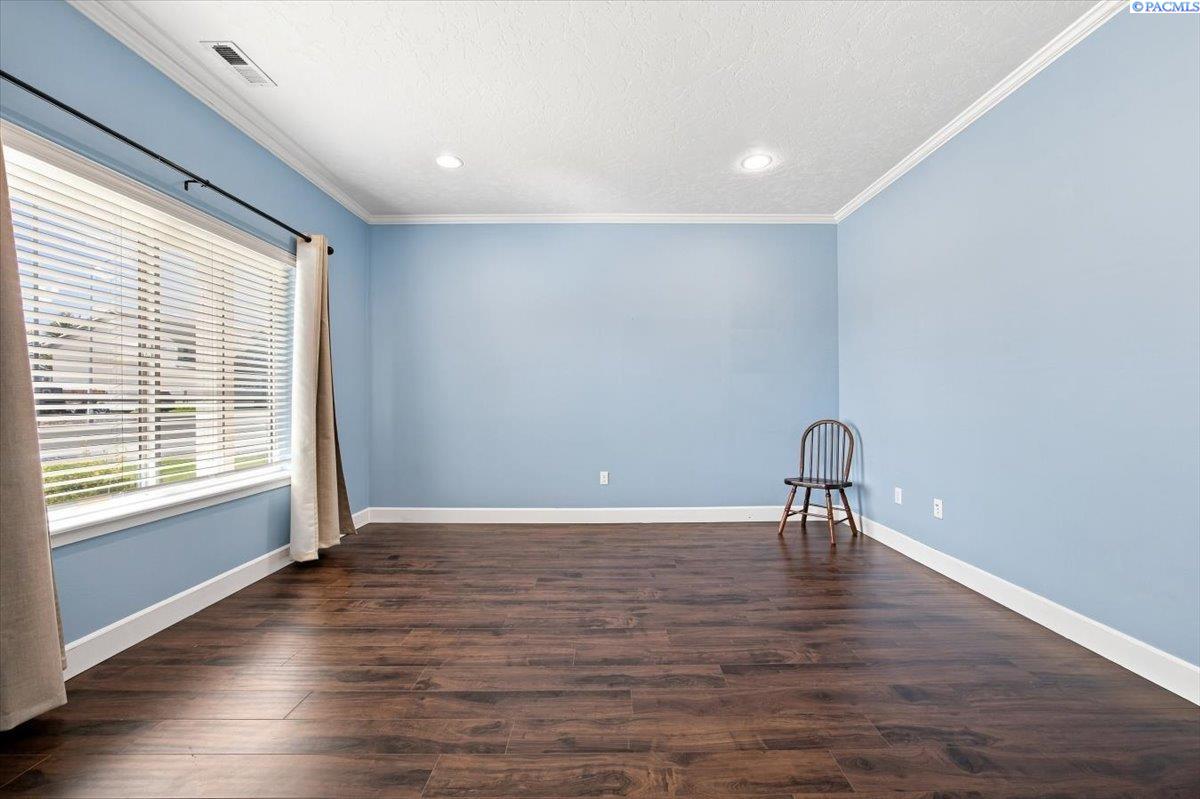 Photo 4 of Single family home for sale at 3070 Hickory Ave, West Richland, WA 99353 | MLS# PAC296226 | Listing updated on 2026-09-09