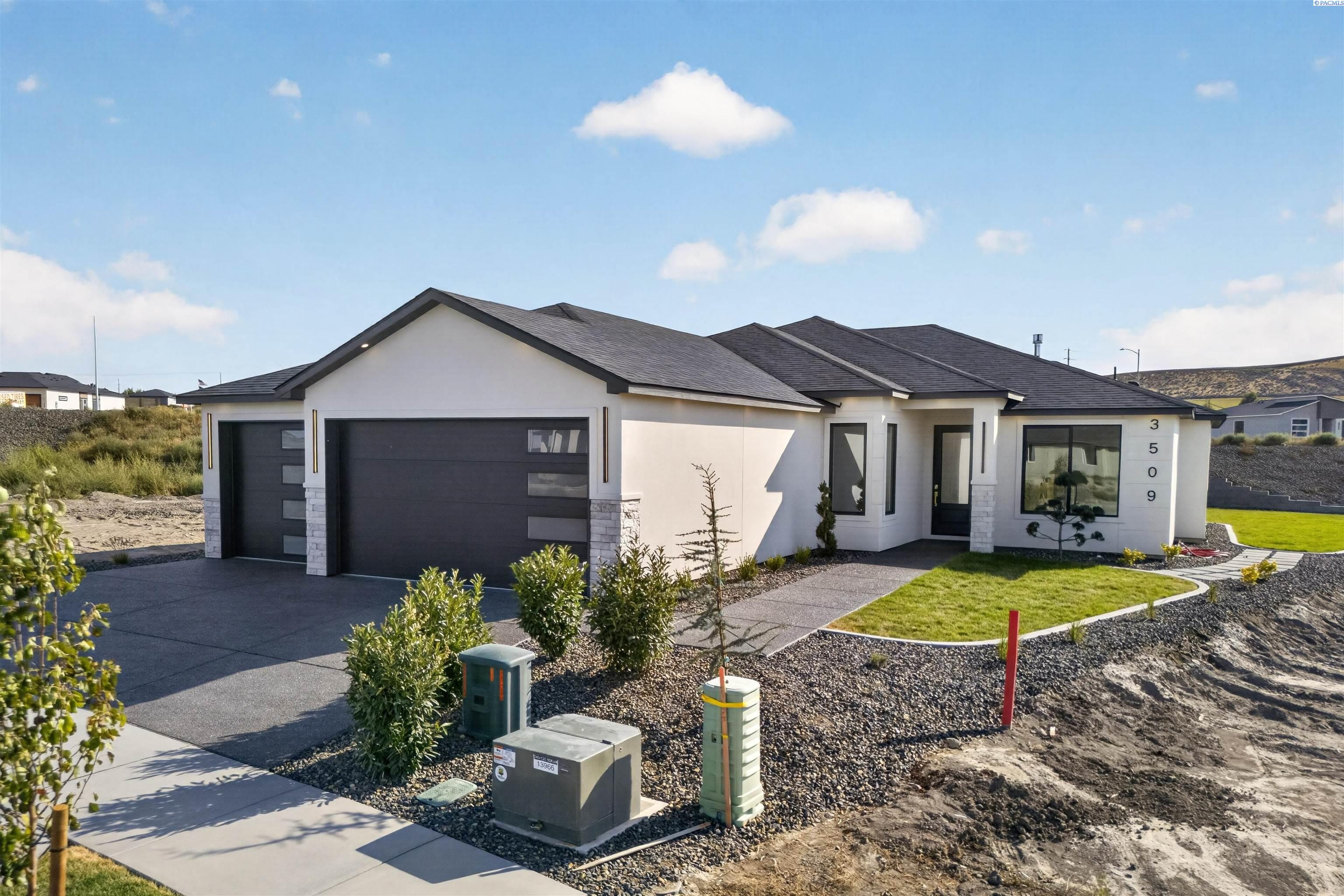 Photo 2 of Single family home for sale at 3509 Nuthatch St, Richland, WA 99352 | MLS# PAC296230 | Listing updated on 2026-09-08