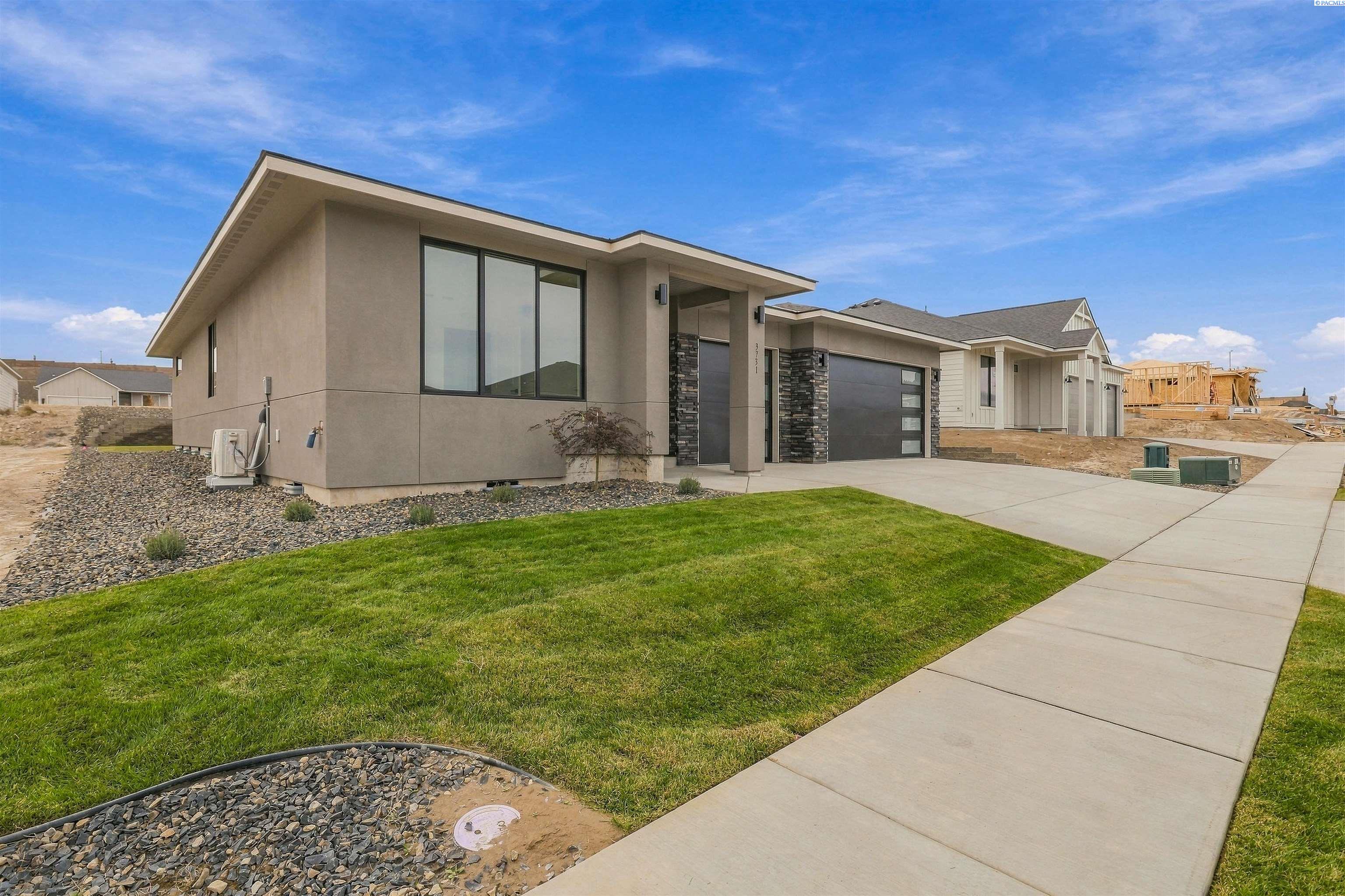 Photo 2 of Single family home for sale at 3731 Scout St, Richland, WA 99352 | MLS# PAC296235 | Listing updated on 2026-10-03