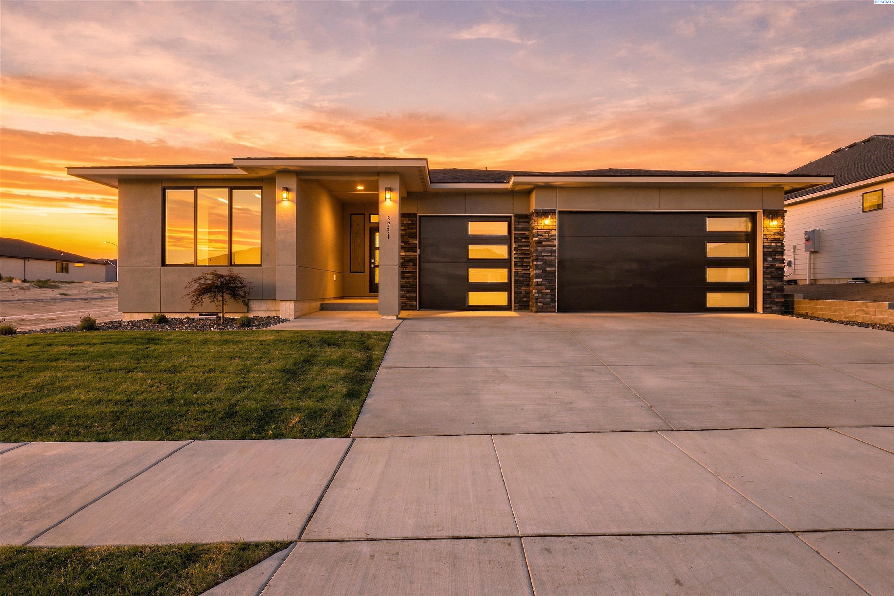 Photo 1 of Single family home for sale at 3731 Scout St, Richland, WA 99352 | MLS# PAC296235 | Listing updated on 2026-10-03