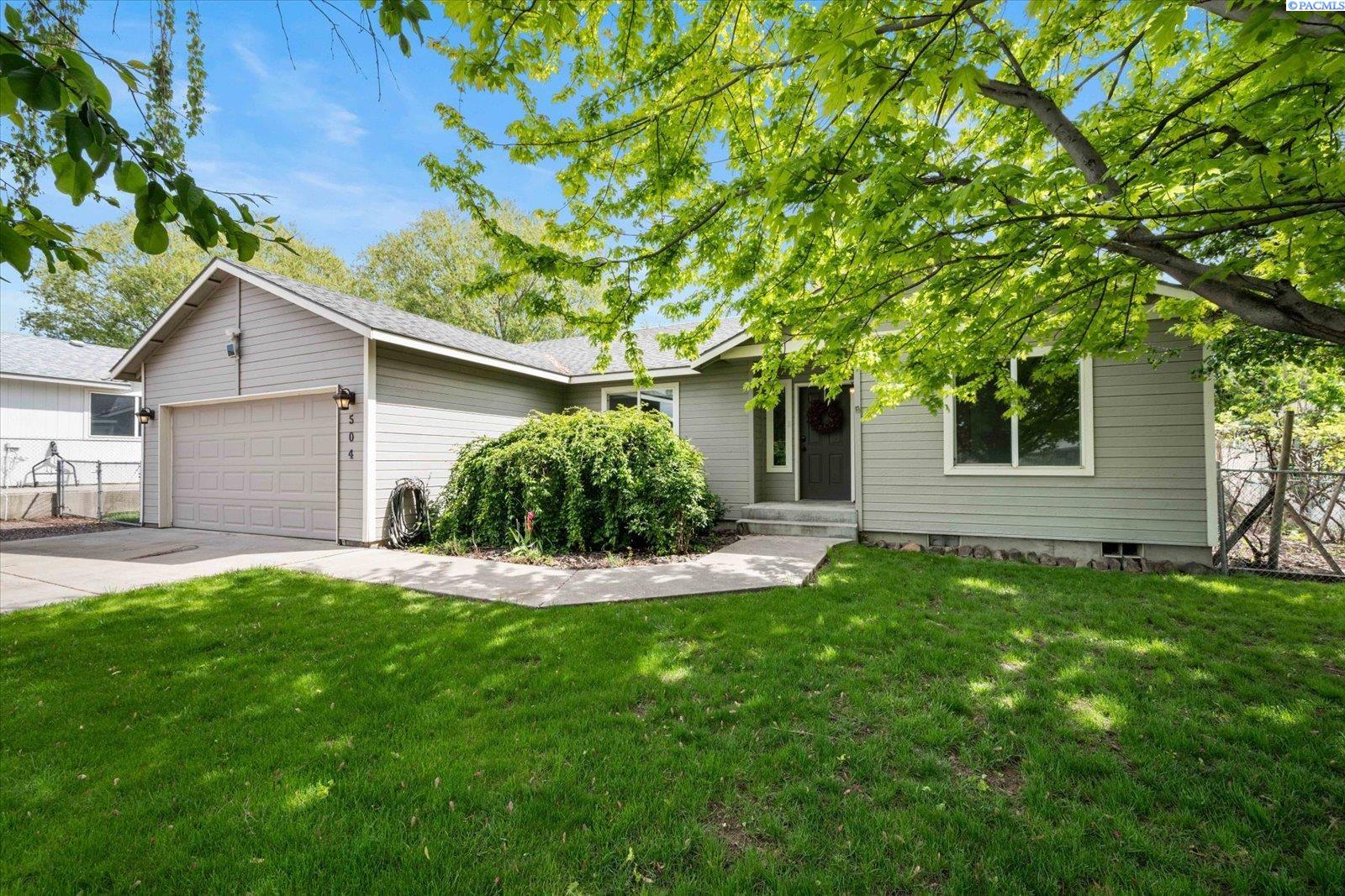 Photo 1 of Single family home for sale at 504 Grader Ct, Benton City, WA 99320 | MLS# PAC296258 | Listing updated on 2026-09-10