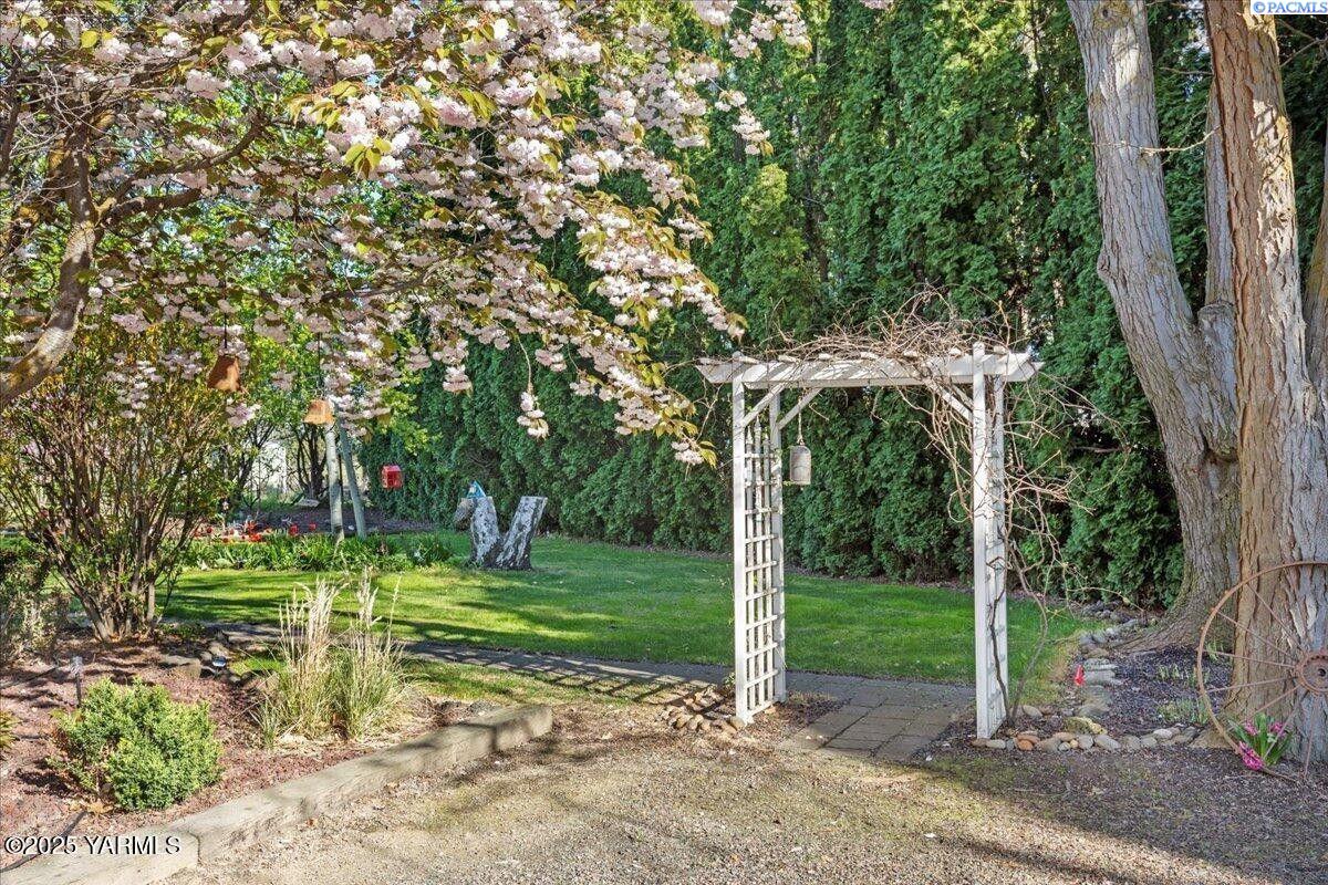 Photo 2 of Single family home for sale at 10401 N 1739 Prairie Nw, Grandview, WA 98930 | MLS# PAC296272 | Listing updated on 2026-10-13