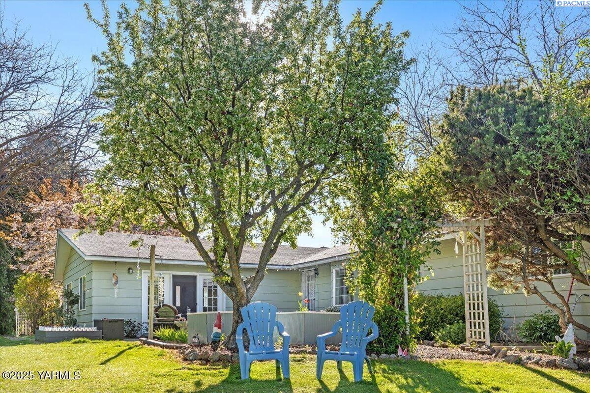Photo 3 of Single family home for sale at 10401 N 1739 Prairie NW, Grandview, WA 98930 | MLS# PAC296272 | Listing updated on 2026-10-13