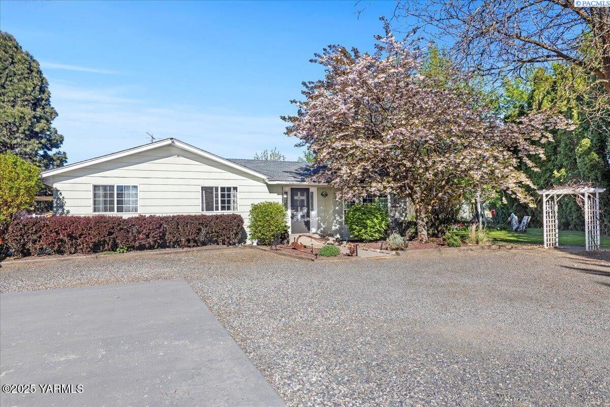 Photo 1 of Single family home for sale at 10401 N 1739 Prairie Nw, Grandview, WA 98930 | MLS# PAC296272 | Listing updated on 2026-10-13