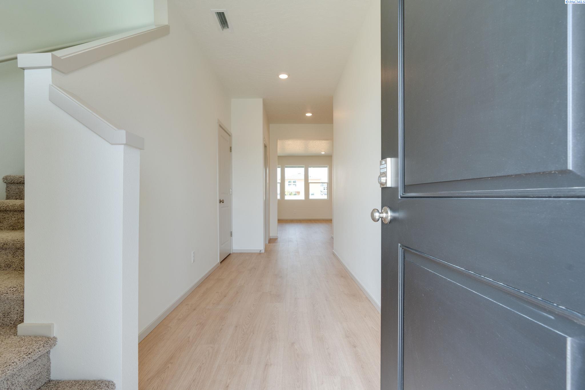 Photo 2 of Single family home for sale at 2249 Vido Ave, Richland, WA 99352 | MLS# PAC296313 | Listing updated on 2026-10-13