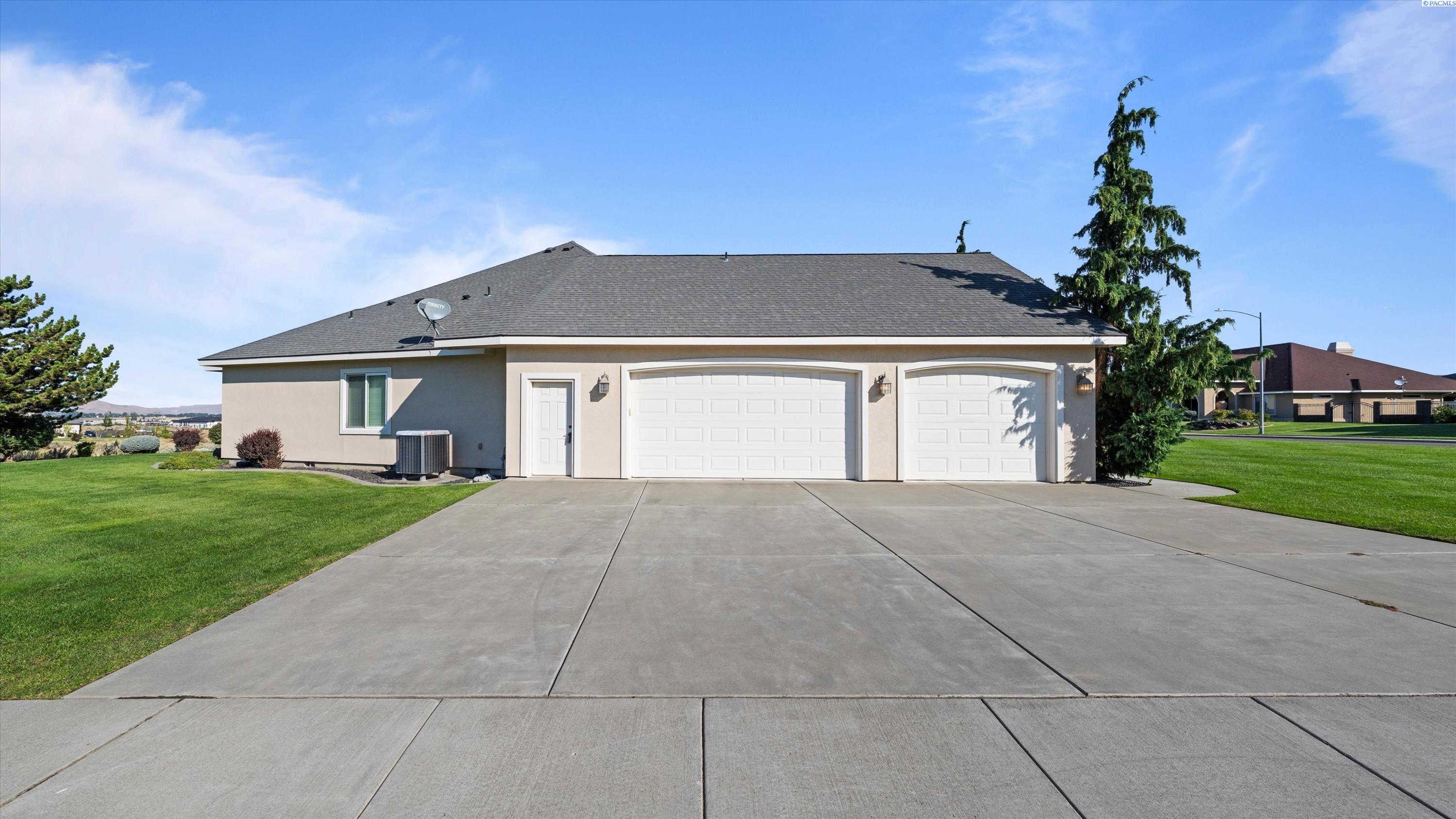 Photo 3 of Single family home for sale at 934 Allenwhite Dr, Richland, WA 99352 | MLS# PAC296315 | Listing updated on 2026-09-12