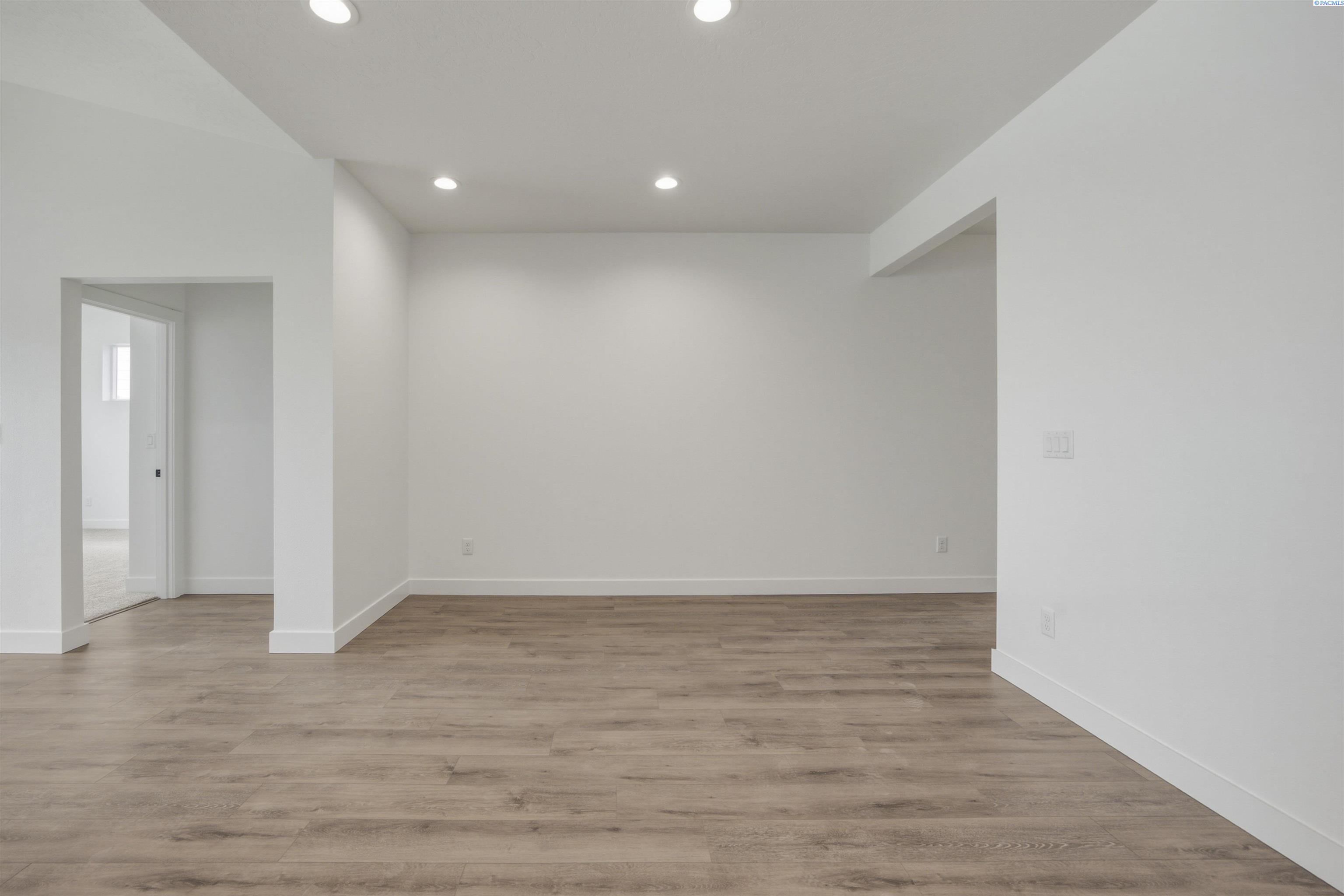 Photo 3 of Townhouse for sale at 4586 Brook Ct, West Richland, WA 99353 | MLS# PAC296338 | Listing updated on 2026-09-12