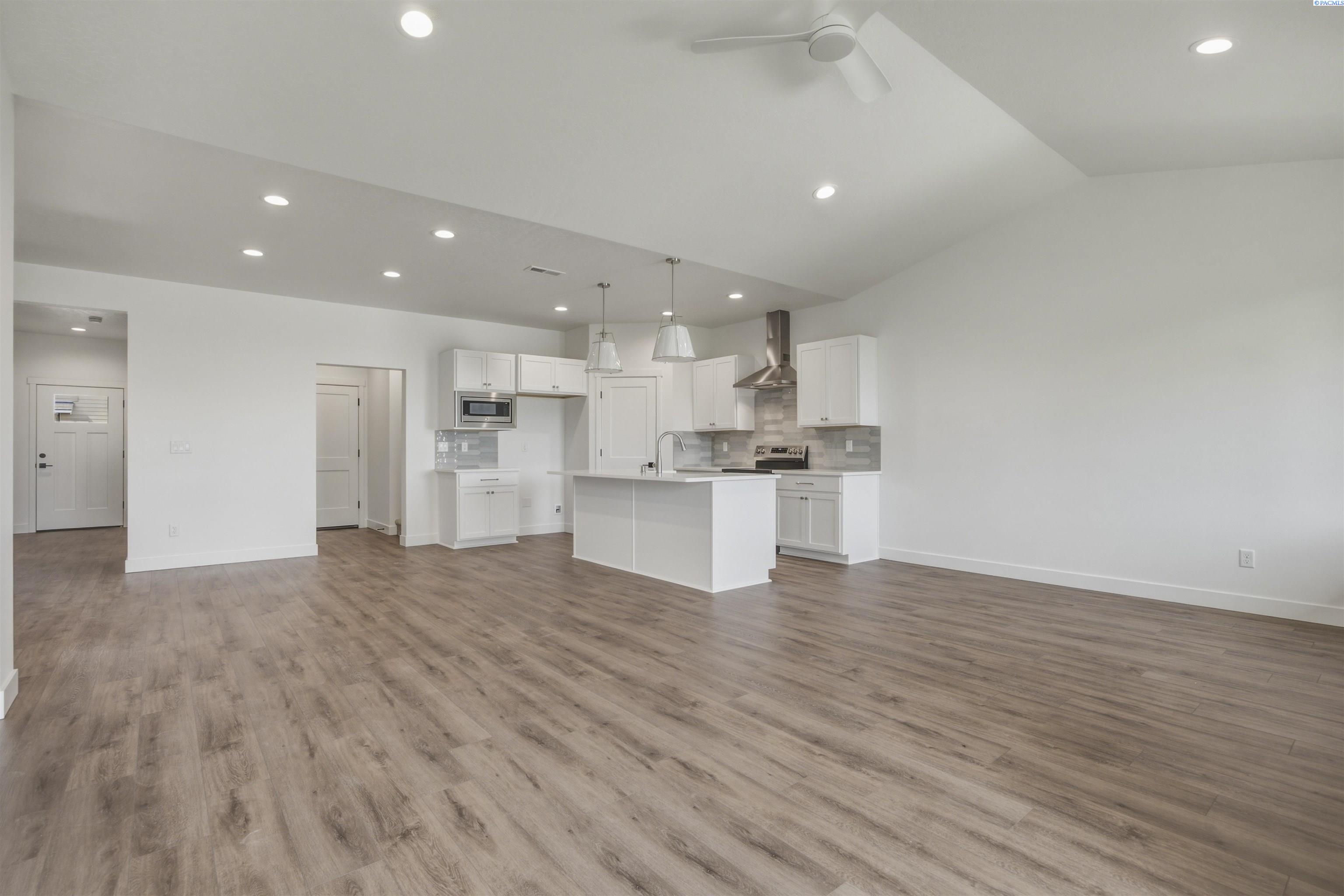 Photo 4 of Townhouse for sale at 4586 Brook Ct, West Richland, WA 99353 | MLS# PAC296338 | Listing updated on 2026-09-12