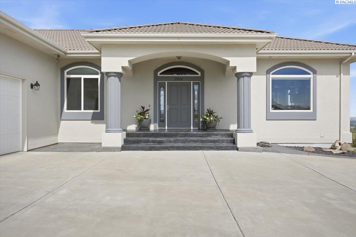 Photo 3 of Single family home for sale at 2716 S Irving St, Kennewick, WA 99338 | MLS# PAC296347 | Listing updated on 2026-09-18