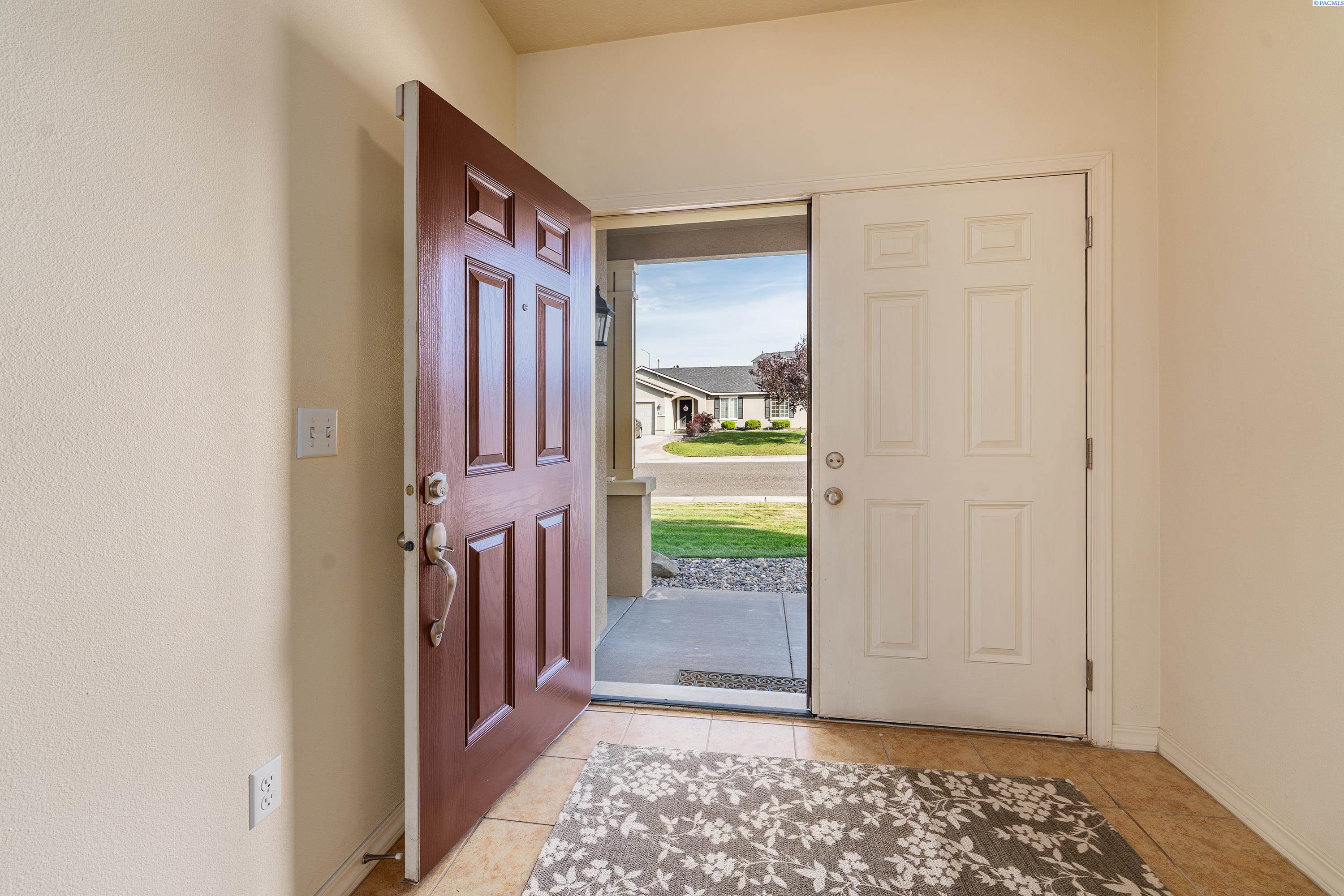 Photo 3 of Single family home for sale at 5808 Pimlico Dr, Pasco, WA 99301 | MLS# PAC296396 | Listing updated on 2026-09-18