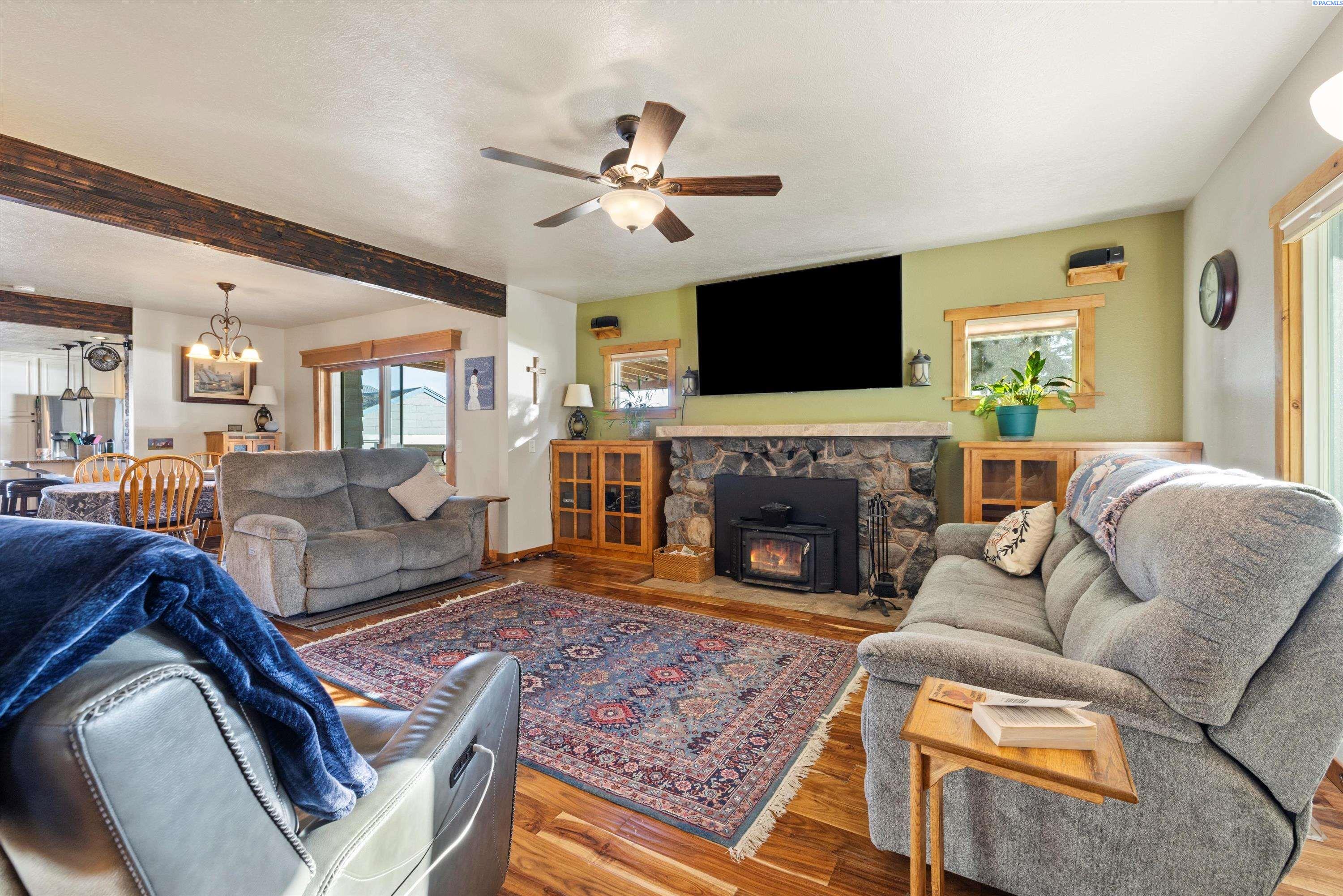 Photo 3 of Single family home for sale at 2082 E Neergaard Rd, Ritzville, WA 99169 | MLS# PAC296397 | Listing updated on 2026-09-15