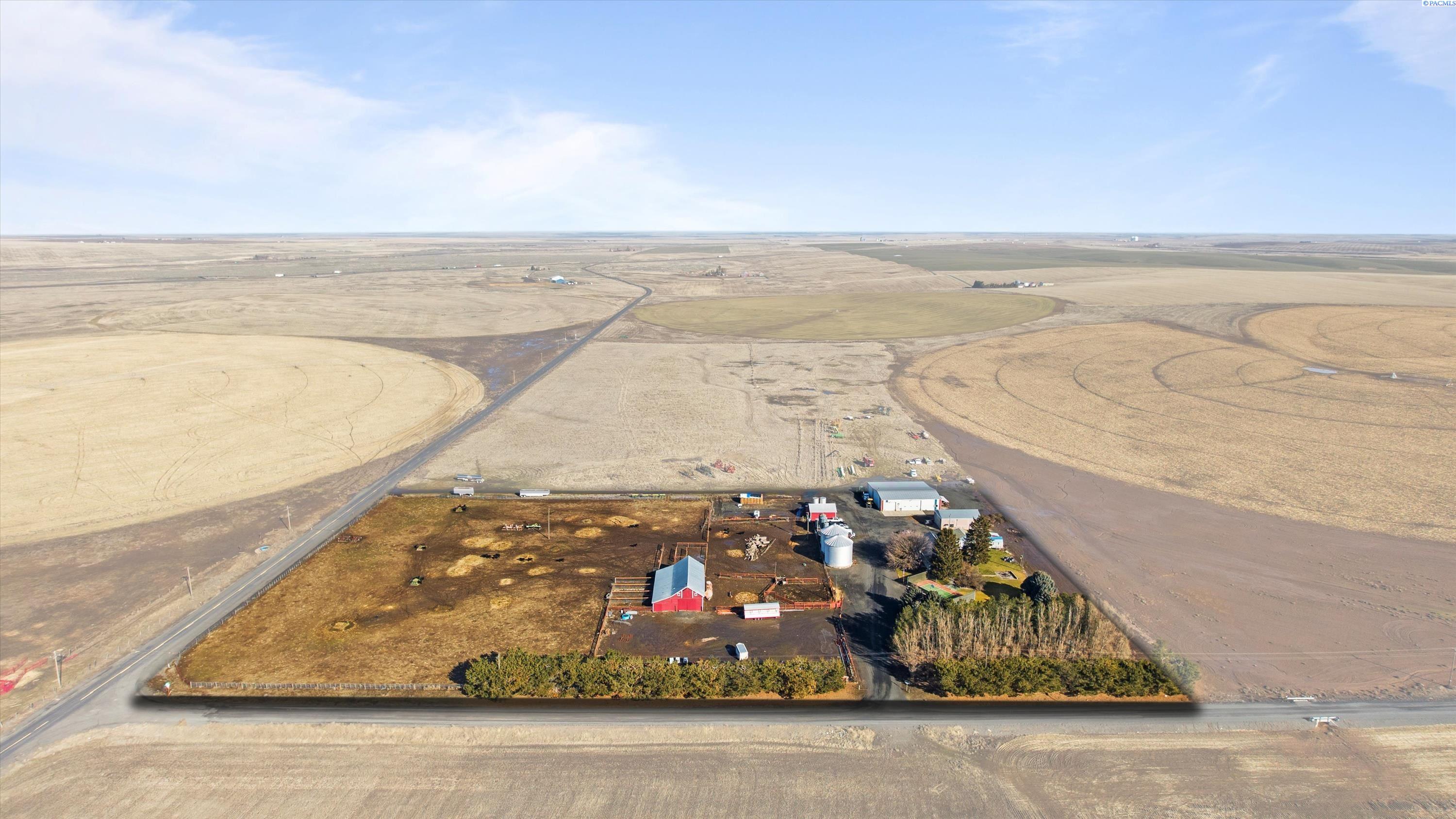 Single family home for sale at 2082 E Neergaard Rd, Ritzville, WA 99169 | MLS# PAC296397