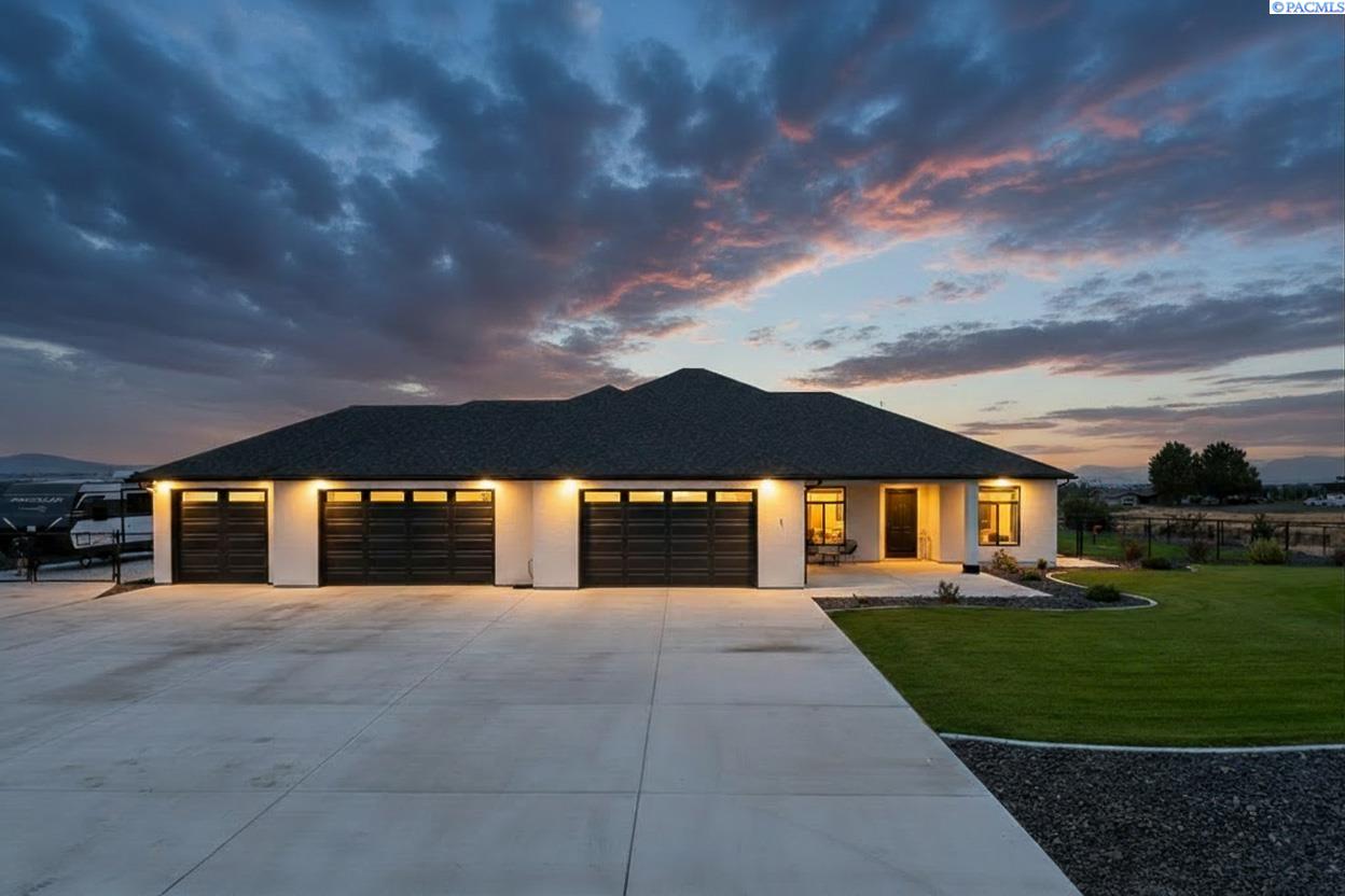 Photo 1 of Single family home for sale at 1 Bull Pen Ln, Pasco, WA 99301 | MLS# PAC296399 | Listing updated on 2026-10-06