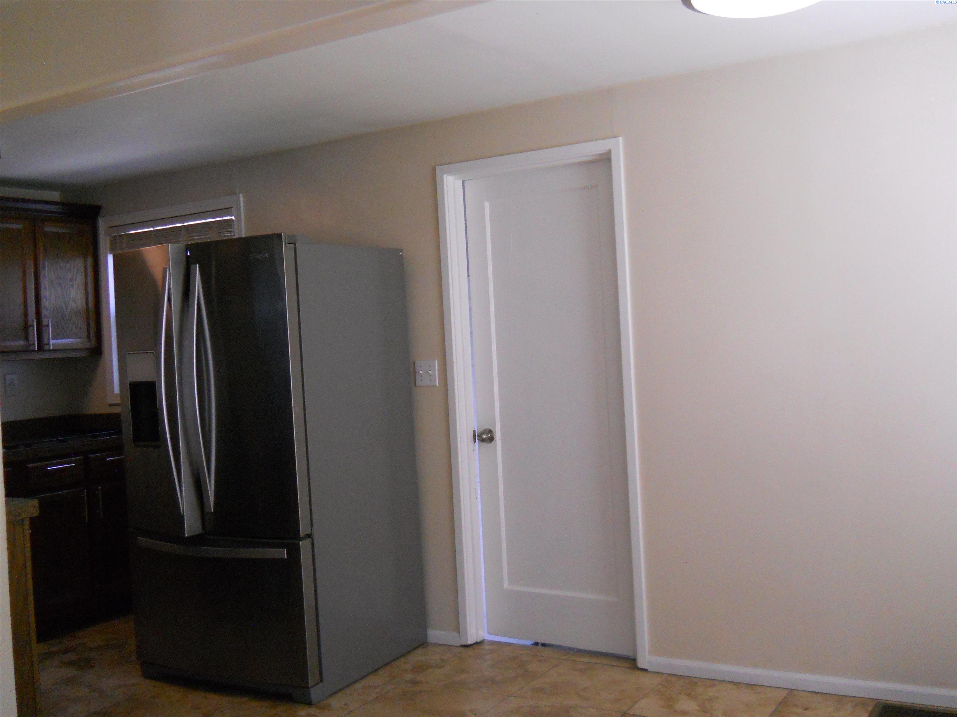 Photo 4 of Single family home for sale at 1310 Heffron St, Sunnyside, WA 98944 | MLS# PAC296401 | Listing updated on 2026-09-15