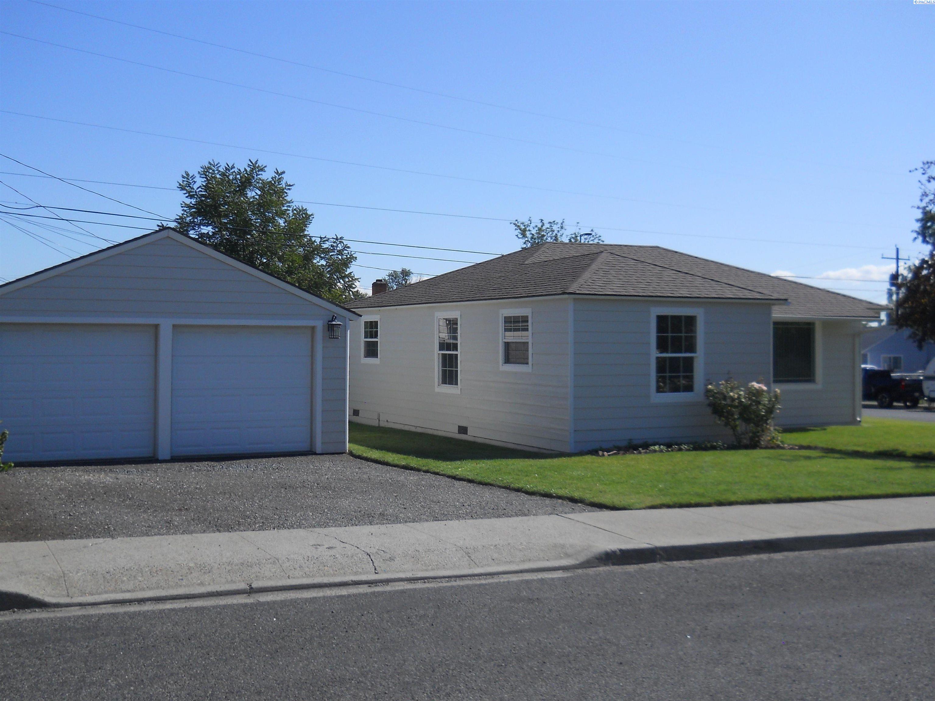 Photo 1 of Single family home for sale at 1310 Heffron St, Sunnyside, WA 98944 | MLS# PAC296401 | Listing updated on 2026-09-15