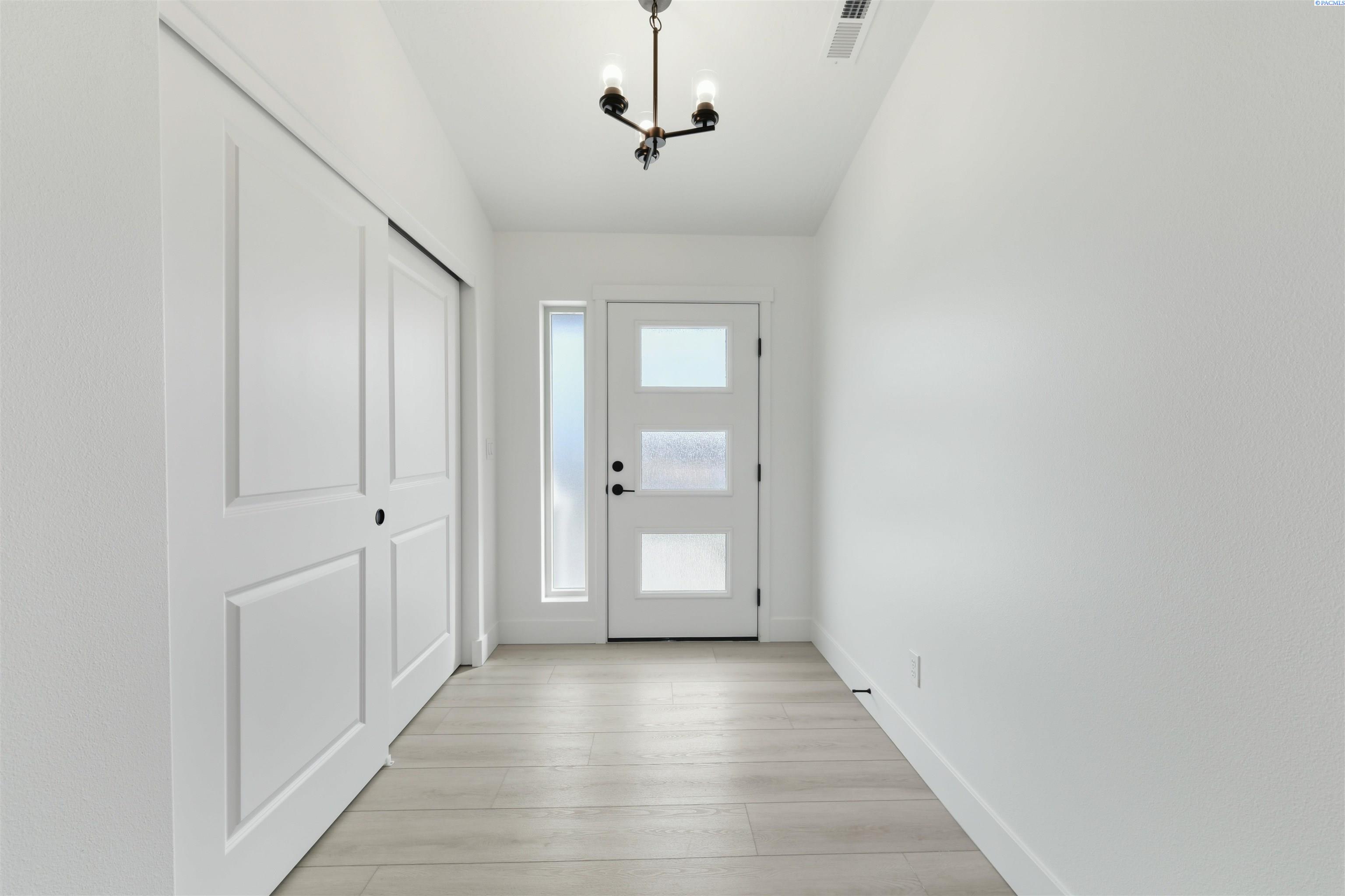 Photo 3 of Single family home for sale at 6254 W 28th Avenue, Kennewick, WA 99338 | MLS# PAC296409 | Listing updated on 2026-09-28