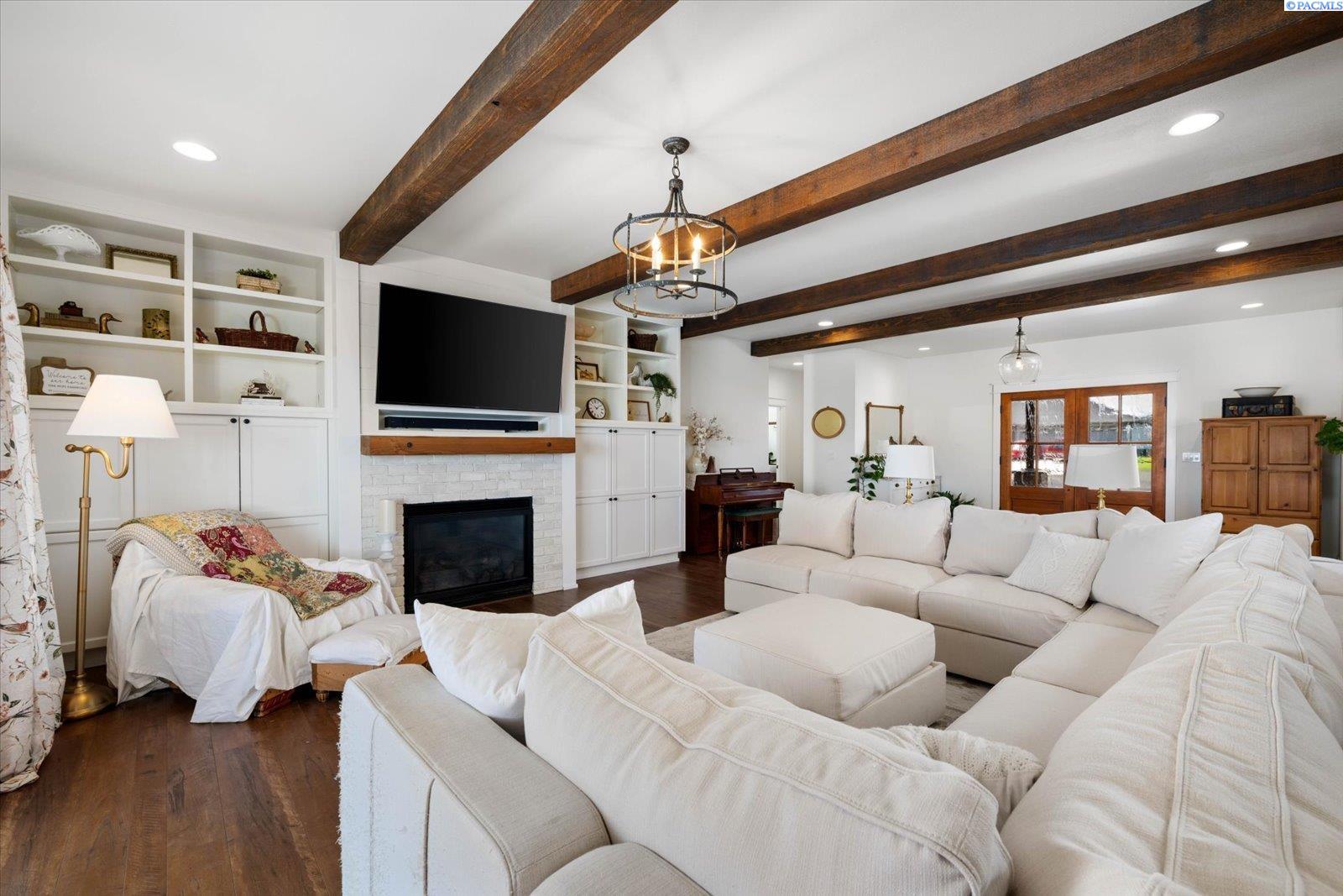 Photo 1 of Single family home for sale at 83204 E Sagebrush Rd, Kennewick, WA 99338 | MLS# PAC296417 | Listing updated on 2026-09-16