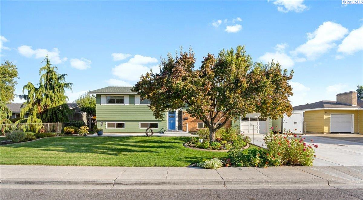 Photo 2 of Single family home for sale at 1441 Arbor St, Richland, WA 99352 | MLS# PAC296422 | Listing updated on 2026-09-22