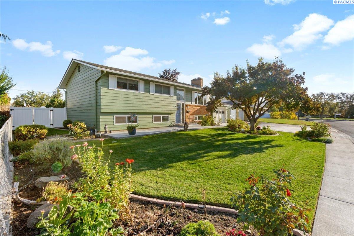 Photo 1 of Single family home for sale at 1441 Arbor St, Richland, WA 99352 | MLS# PAC296422 | Listing updated on 2026-09-22