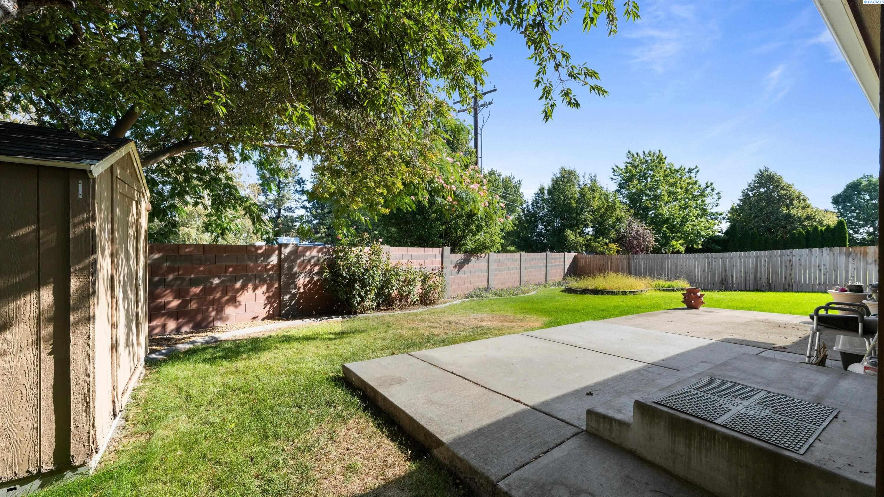 Photo 2 of Single family home for sale at 3904 W 19th Court, Kennewick, WA 99338 | MLS# PAC296443 | Listing updated on 2026-09-19