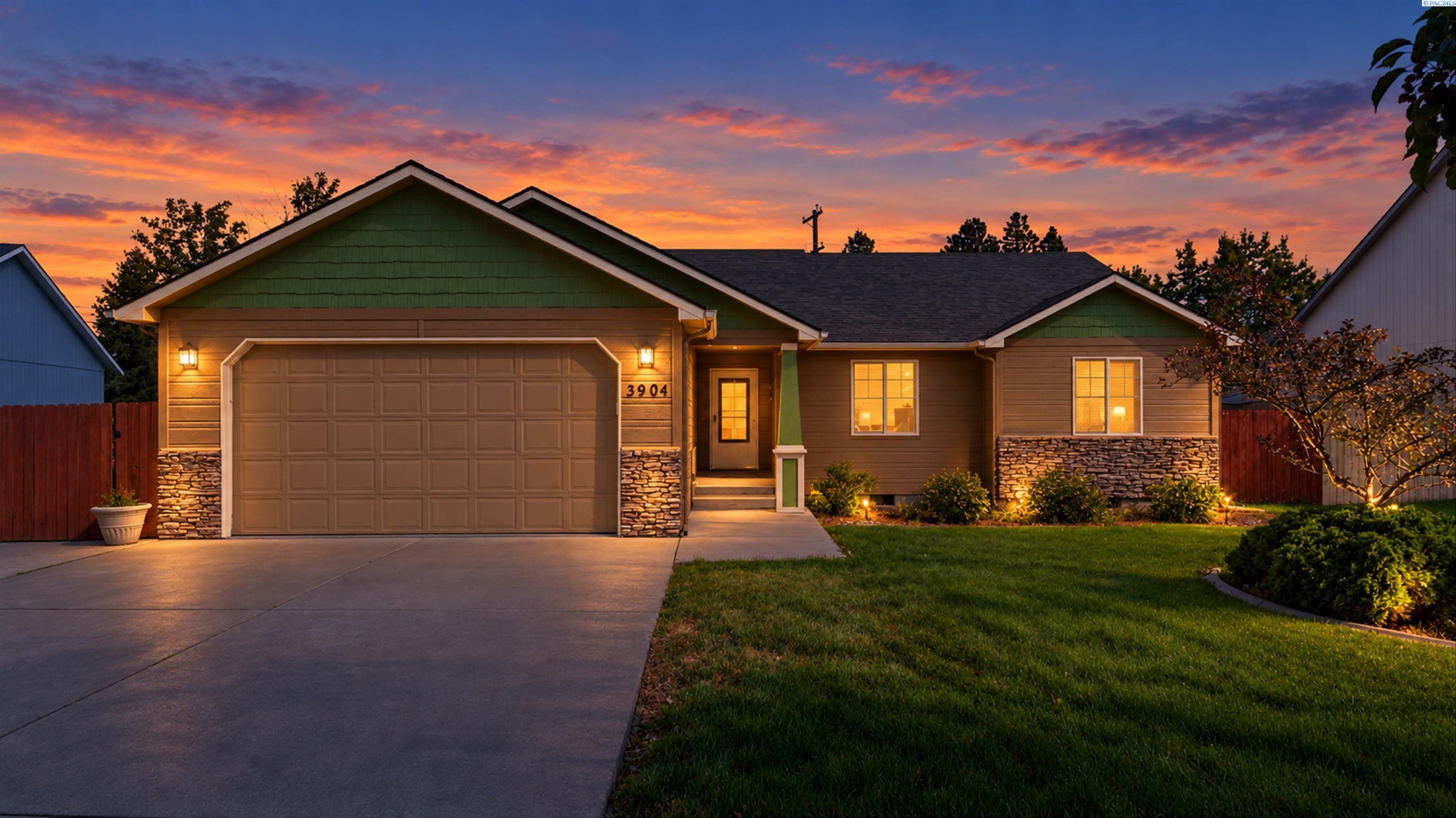 Photo 1 of Single family home for sale at 3904 W 19th Court, Kennewick, WA 99338 | MLS# PAC296443 | Listing updated on 2026-09-19
