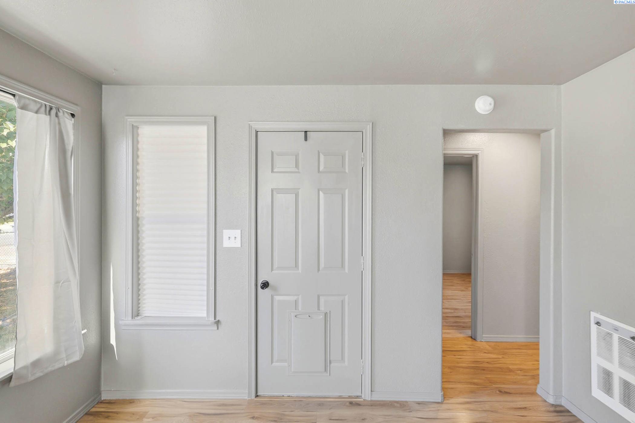 Photo 4 of Single family home for sale at 908 Chris Ave, Benton City, WA 99320 | MLS# PAC296459 | Listing updated on 2026-10-08
