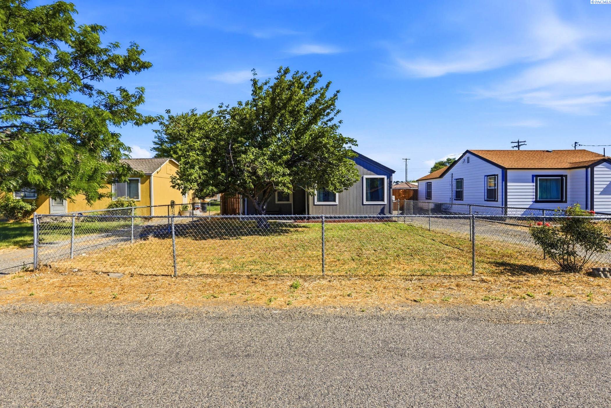 Photo 2 of Single family home for sale at 908 Chris Ave, Benton City, WA 99320 | MLS# PAC296459 | Listing updated on 2026-10-08