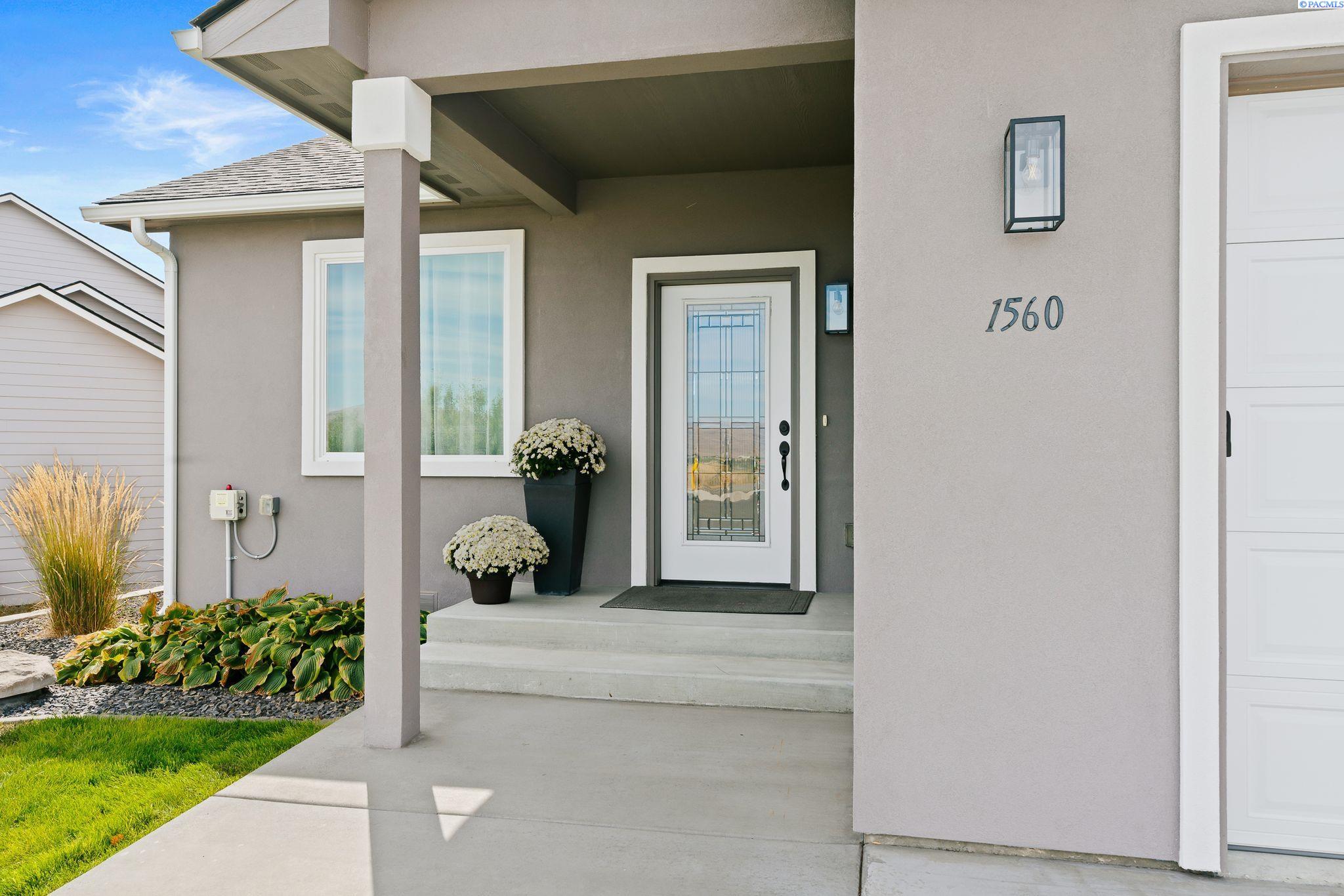 Photo 4 of Single family home for sale at 1560 W Goodlander Rd, Selah, WA 98942 | MLS# PAC296460 | Listing updated on 2026-10-07