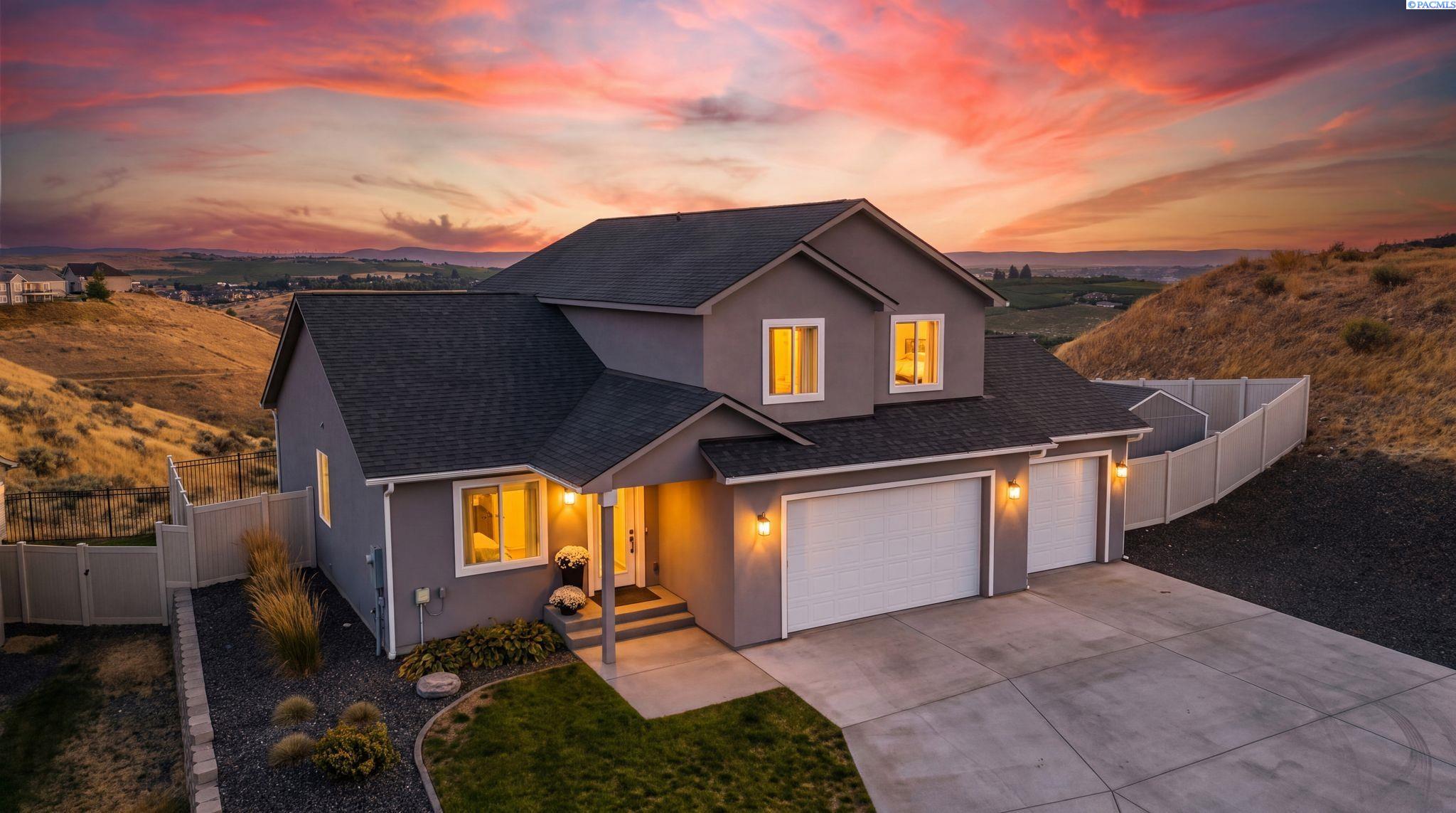 Photo 1 of Single family home for sale at 1560 W Goodlander Rd, Selah, WA 98942 | MLS# PAC296460 | Listing updated on 2026-10-07