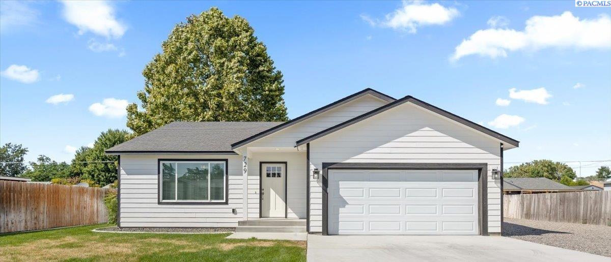 Photo 1 of Single family home for sale at 729 E 14th Avenue, Kennewick, WA 99337 | MLS# PAC296489 | Listing updated on 2026-10-09