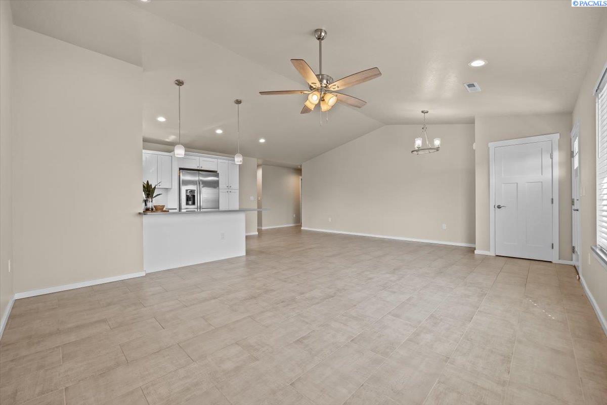 Photo 3 of Single family home for sale at 729 E 14th Avenue, Kennewick, WA 99337 | MLS# PAC296489 | Listing updated on 2026-10-09
