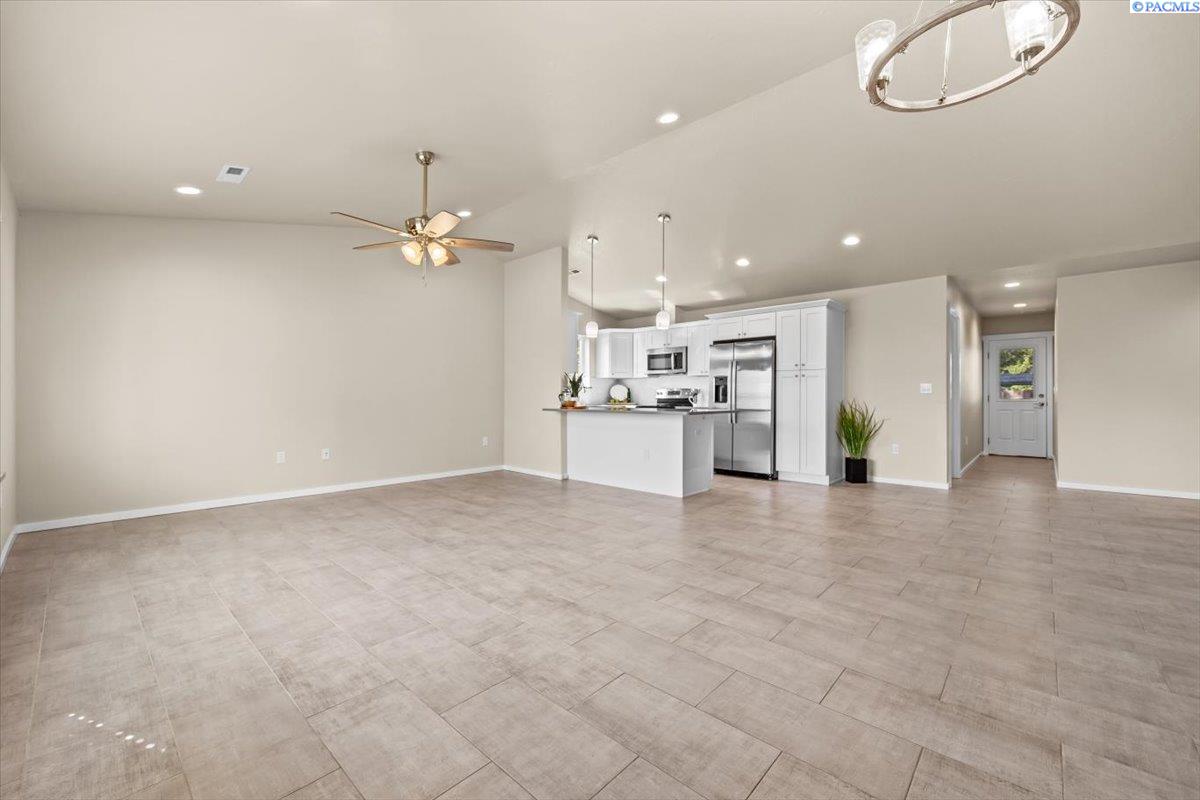Photo 2 of Single family home for sale at 729 E 14th Avenue, Kennewick, WA 99337 | MLS# PAC296489 | Listing updated on 2026-10-09