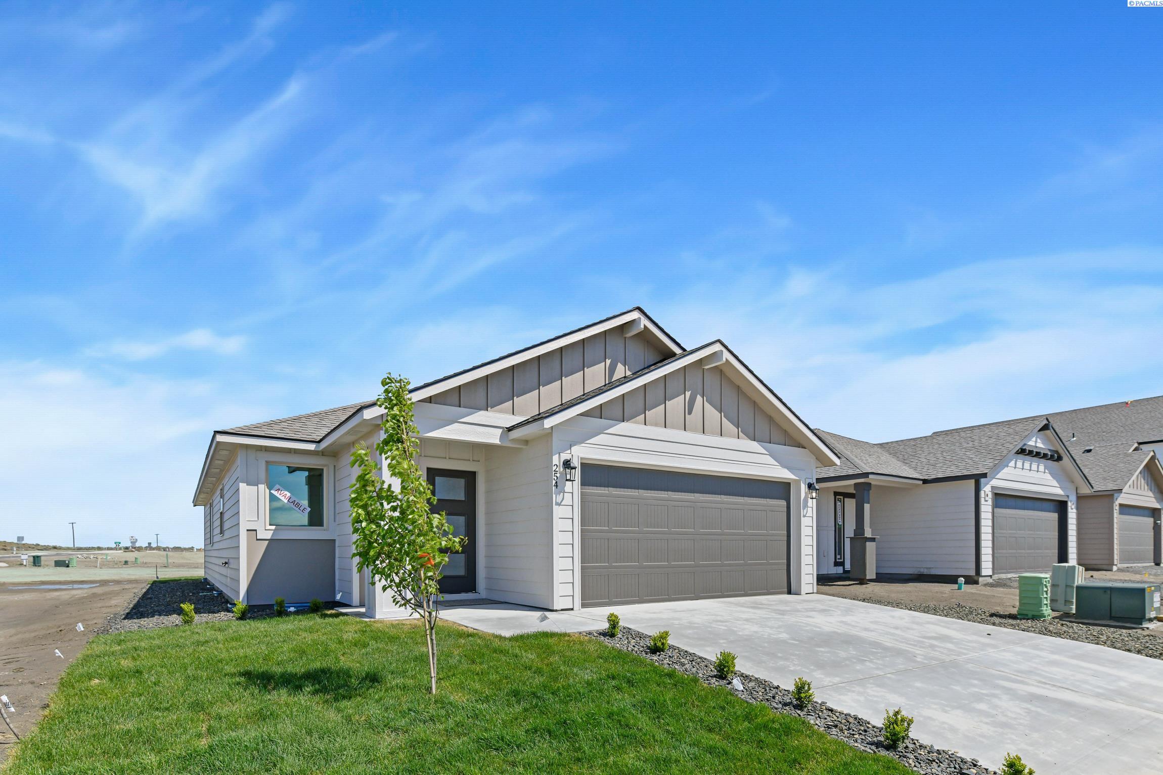 Photo 2 of Single family home for sale at 254 N Dewberry Pl, Kennewick, WA 99336 | MLS# PAC296495 | Listing updated on 2026-09-22