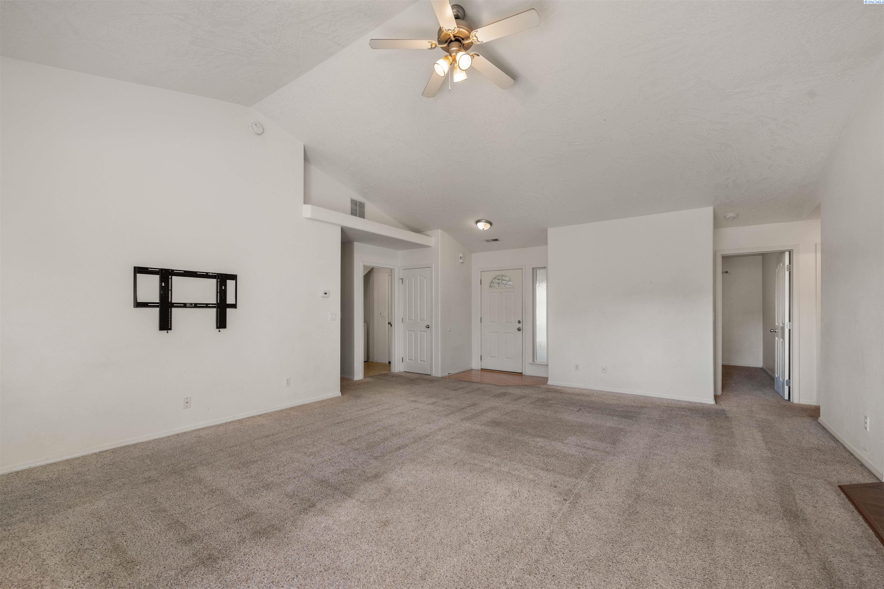 Photo 3 of Single family home for sale at 4011 Hayden Ln, Pasco, WA 99301 | MLS# PAC296527 | Listing updated on 2026-09-18