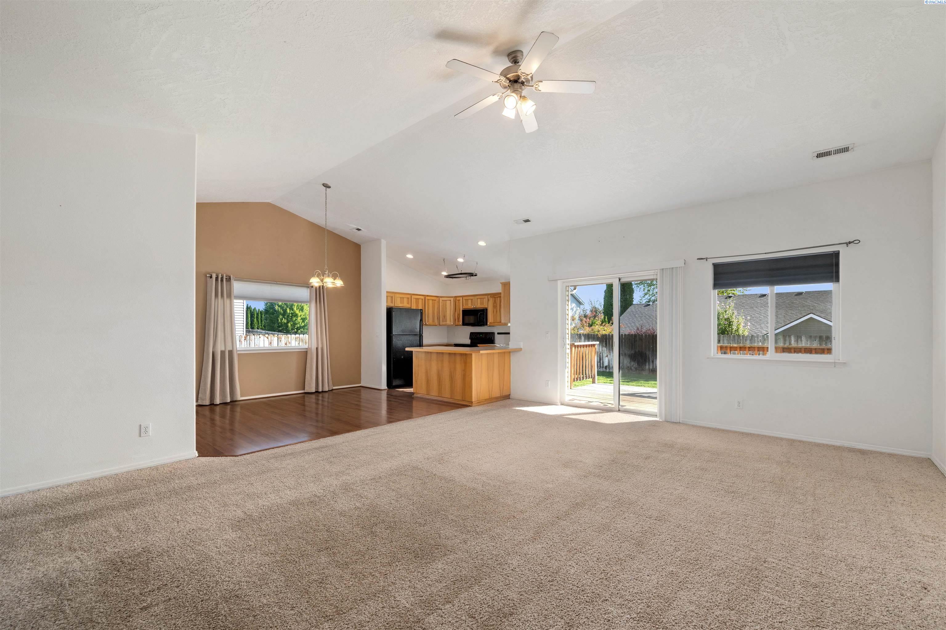 Photo 3 of Single family home for sale at 4011 Hayden Ln, Pasco, WA 99301 | MLS# PAC296527 | Listing updated on 2026-09-18