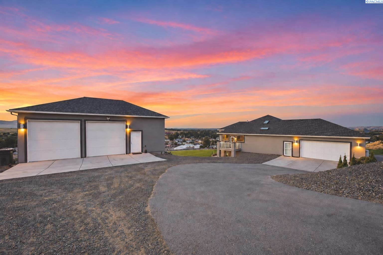 Photo 2 of Single family home for sale at 5880 S 58th Avenue, West Richland, WA 99353 | MLS# PAC296542 | Listing updated on 2026-09-20