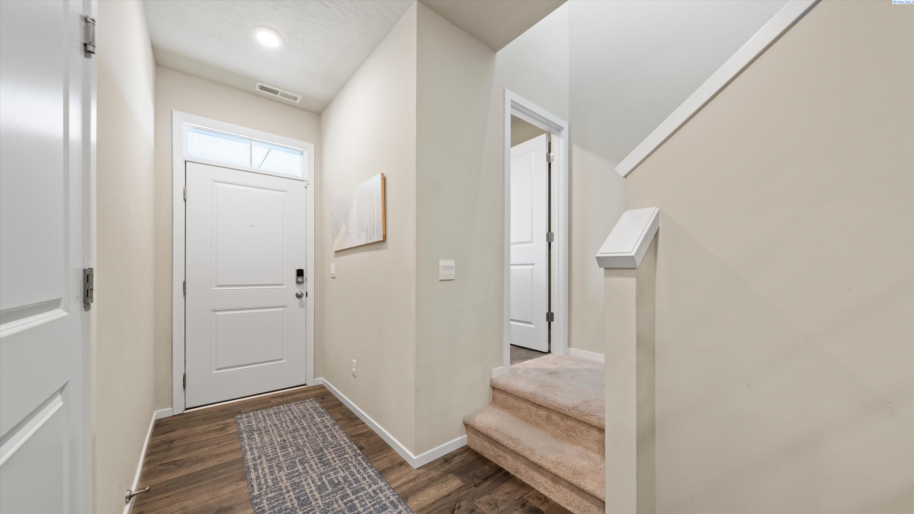 Photo 3 of Townhouse for sale at 8072 Ranchland Ln, West Richland, WA 99353 | MLS# PAC296543 | Listing updated on 2026-10-13