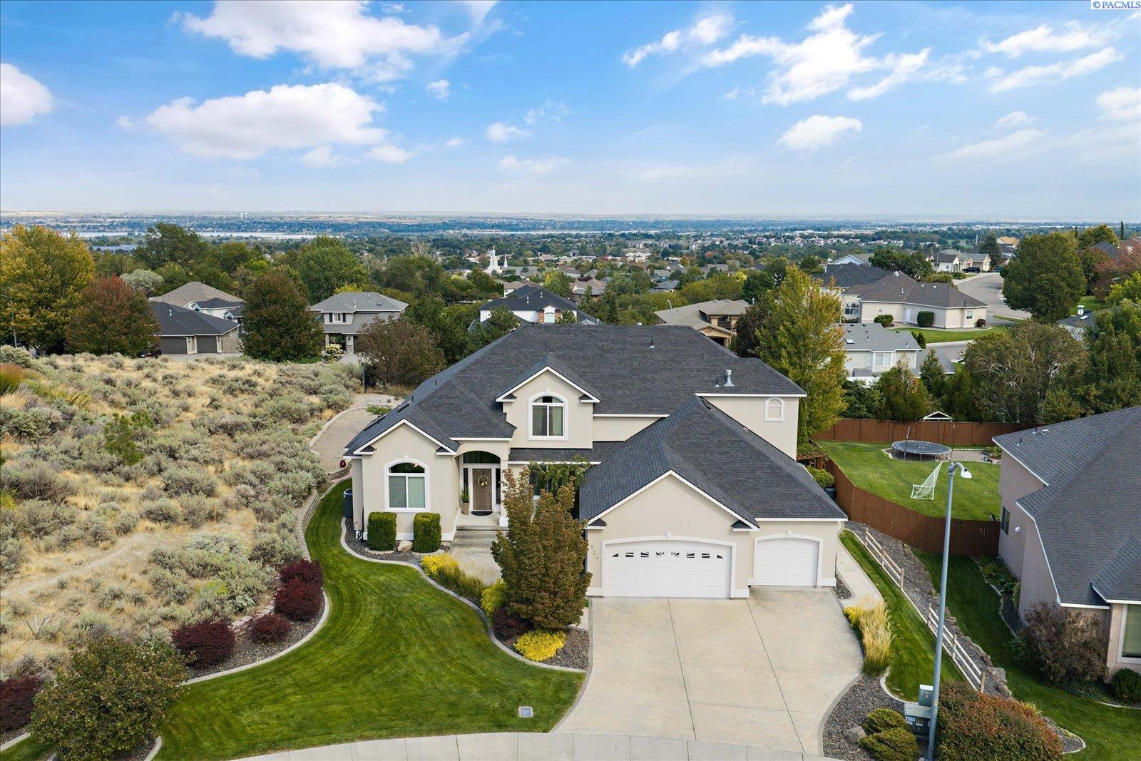 Photo 3 of Single family home for sale at 824 Rand Dr, Richland, WA 99352 | MLS# PAC296545 | Listing updated on 2026-10-13