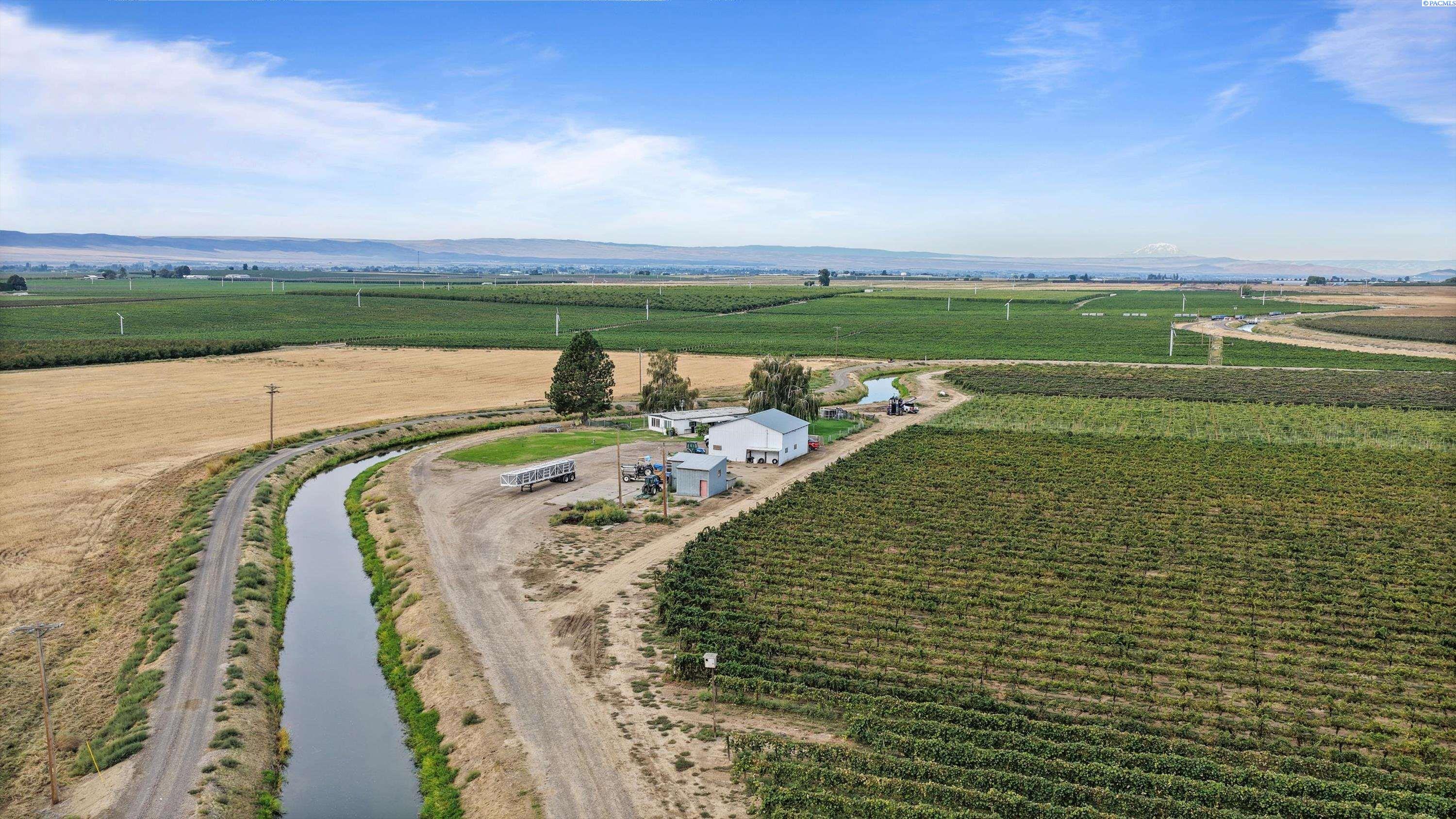 Manufactured home for sale at 46608 N Gap Rd, Prosser, WA 99350 | MLS# PAC296584