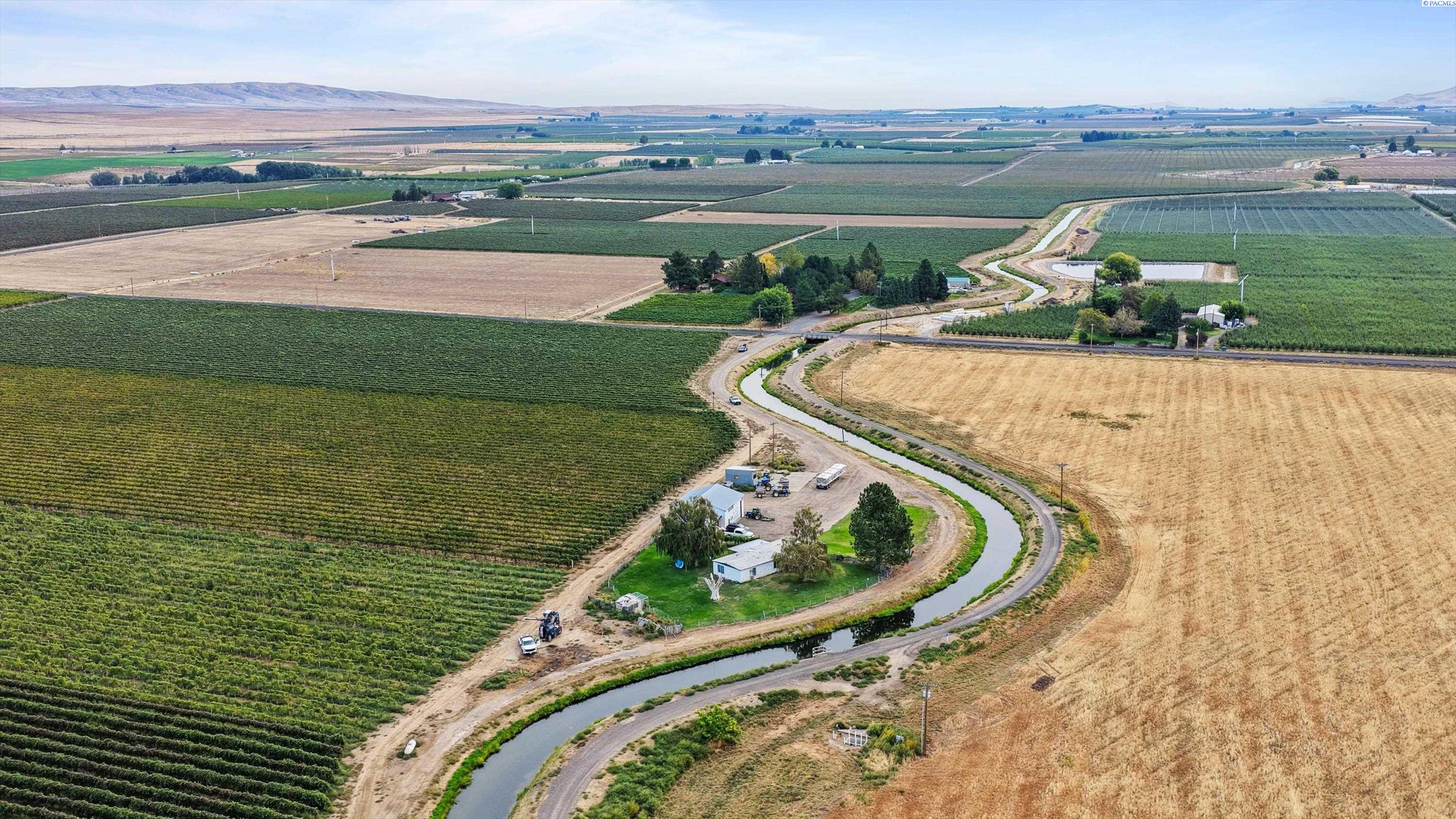 Photo 4 of Manufactured home for sale at 46608 N Gap Rd, Prosser, WA 99350 | MLS# PAC296584 | Listing updated on 2026-10-10