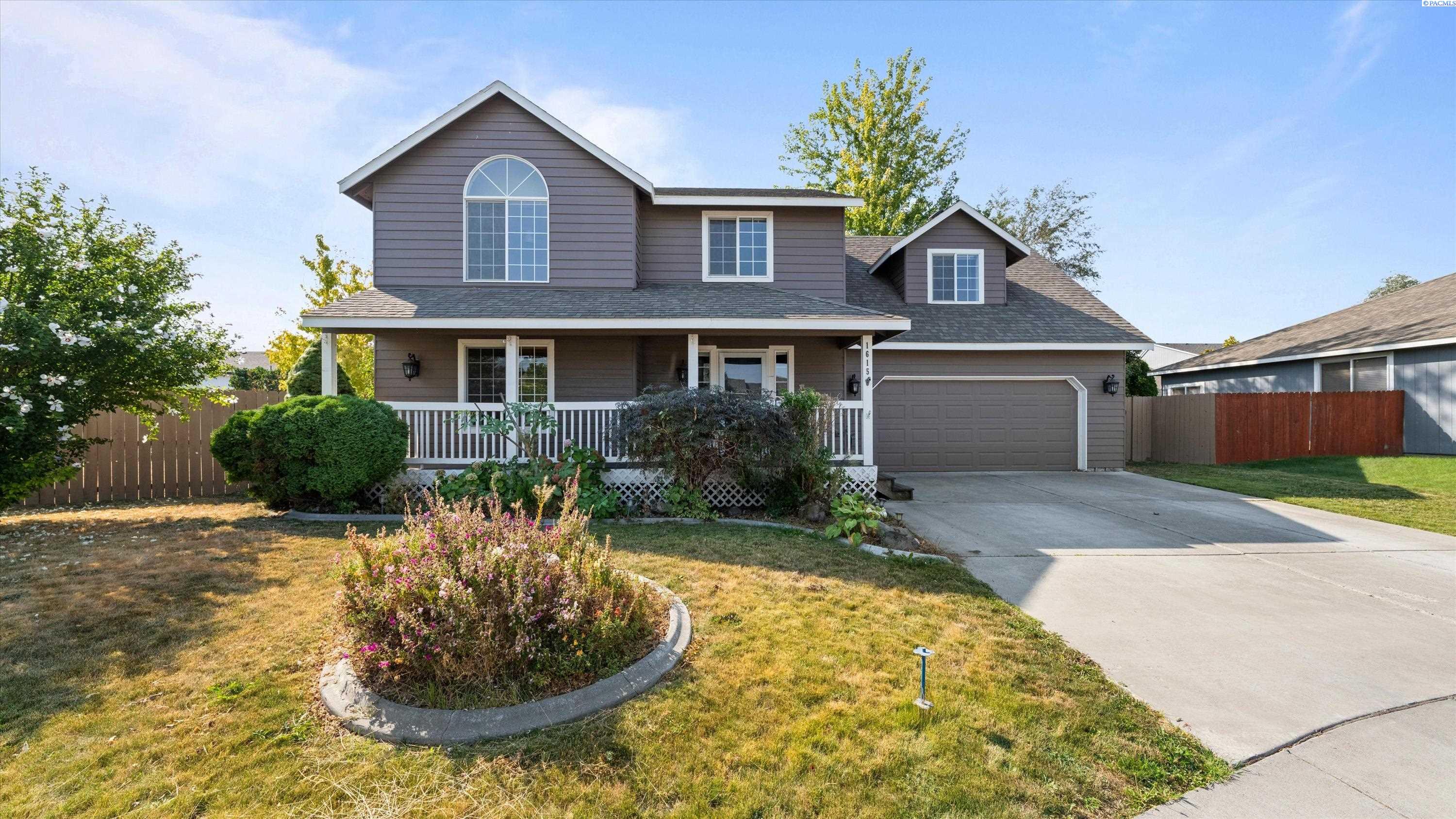 Photo 1 of Single family home for sale at 1615 W 24th Place, Kennewick, WA 99337 | MLS# PAC296648 | Listing updated on 2026-10-09