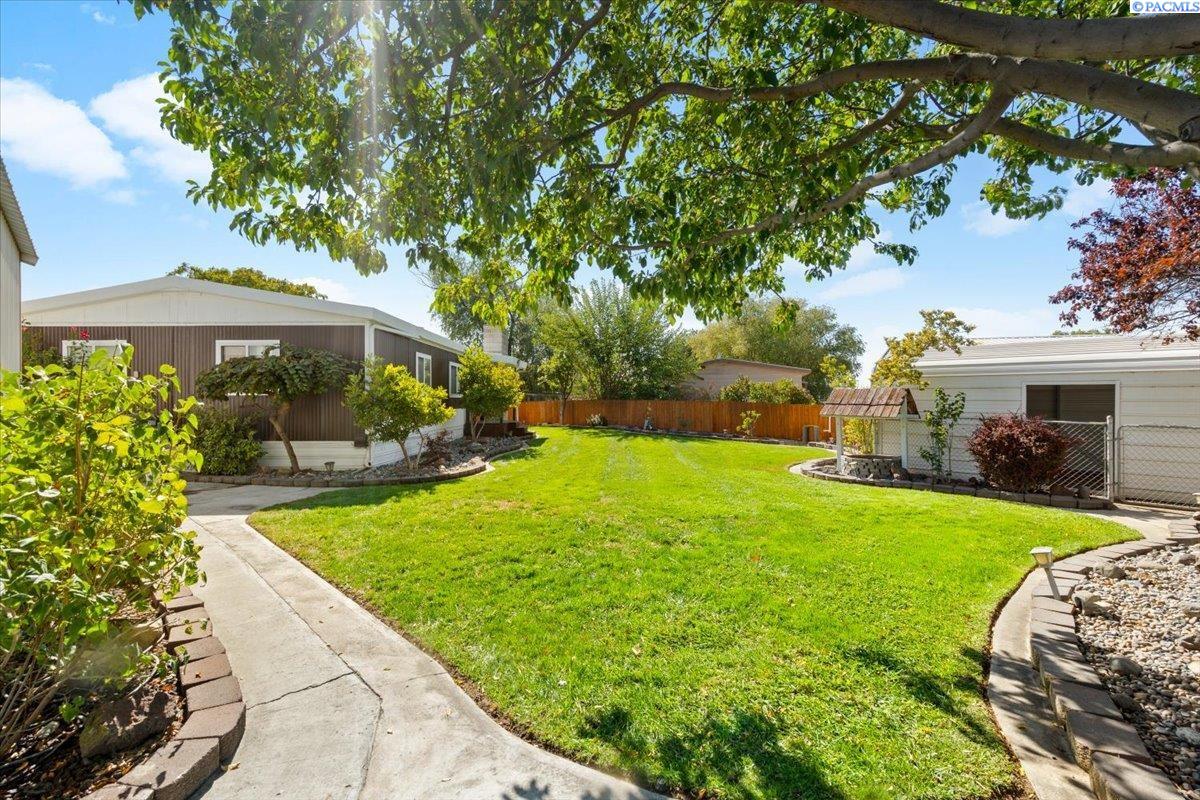 Photo 3 of Manufactured home for sale at 47 Robin Rd, Burbank, WA 99323 | MLS# PAC296651 | Listing updated on 2026-09-22