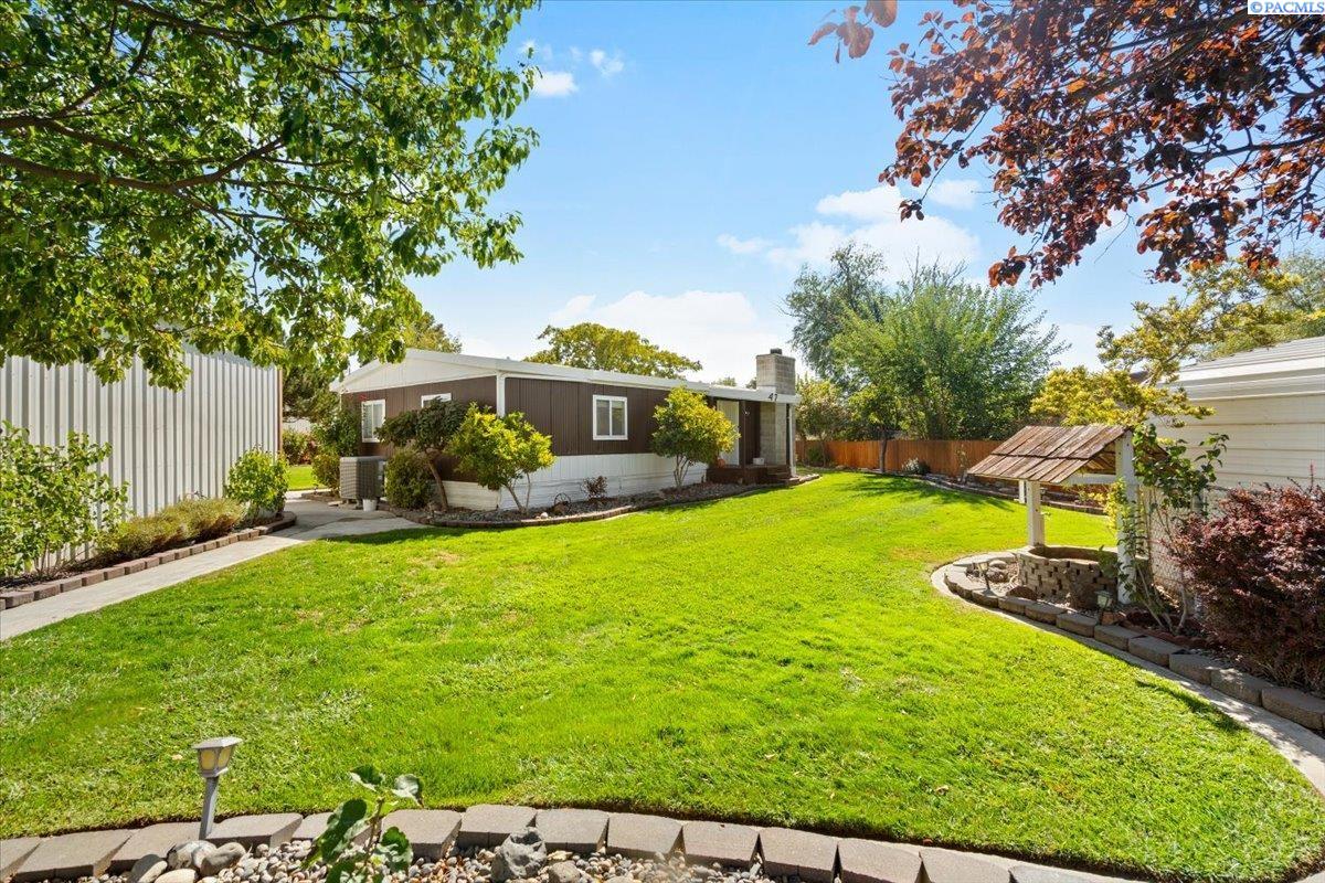 Photo 2 of Manufactured home for sale at 47 Robin Rd, Burbank, WA 99323 | MLS# PAC296651 | Listing updated on 2026-09-22